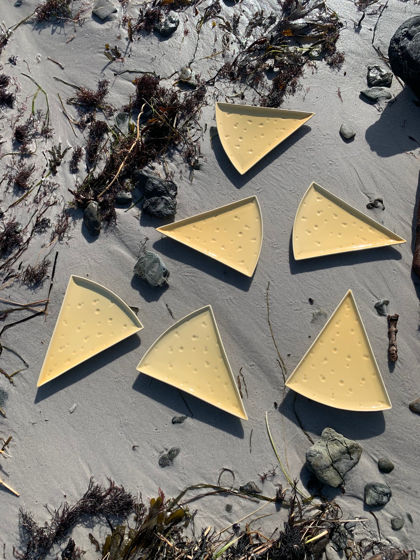 6 stycken. osttallrikar - Delikat gul