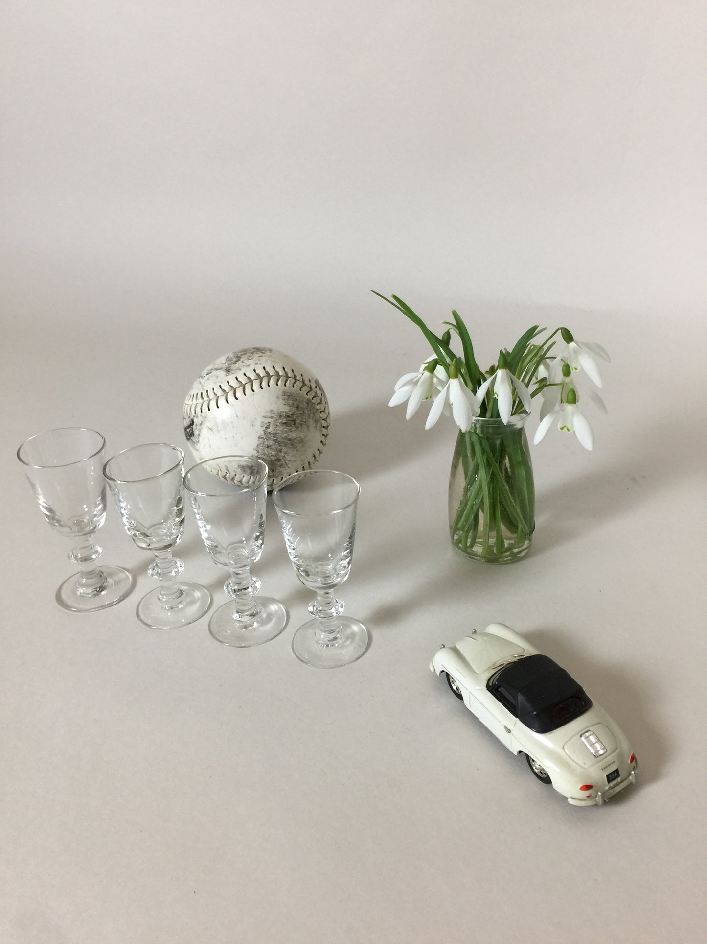 Små vackra glas (4 st säljs tillsammans)