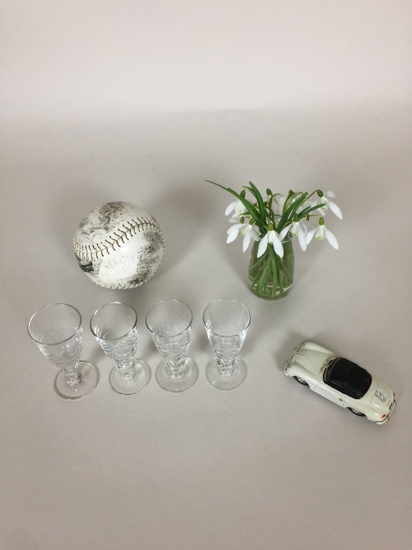 Små vackra glas (4 st säljs tillsammans)