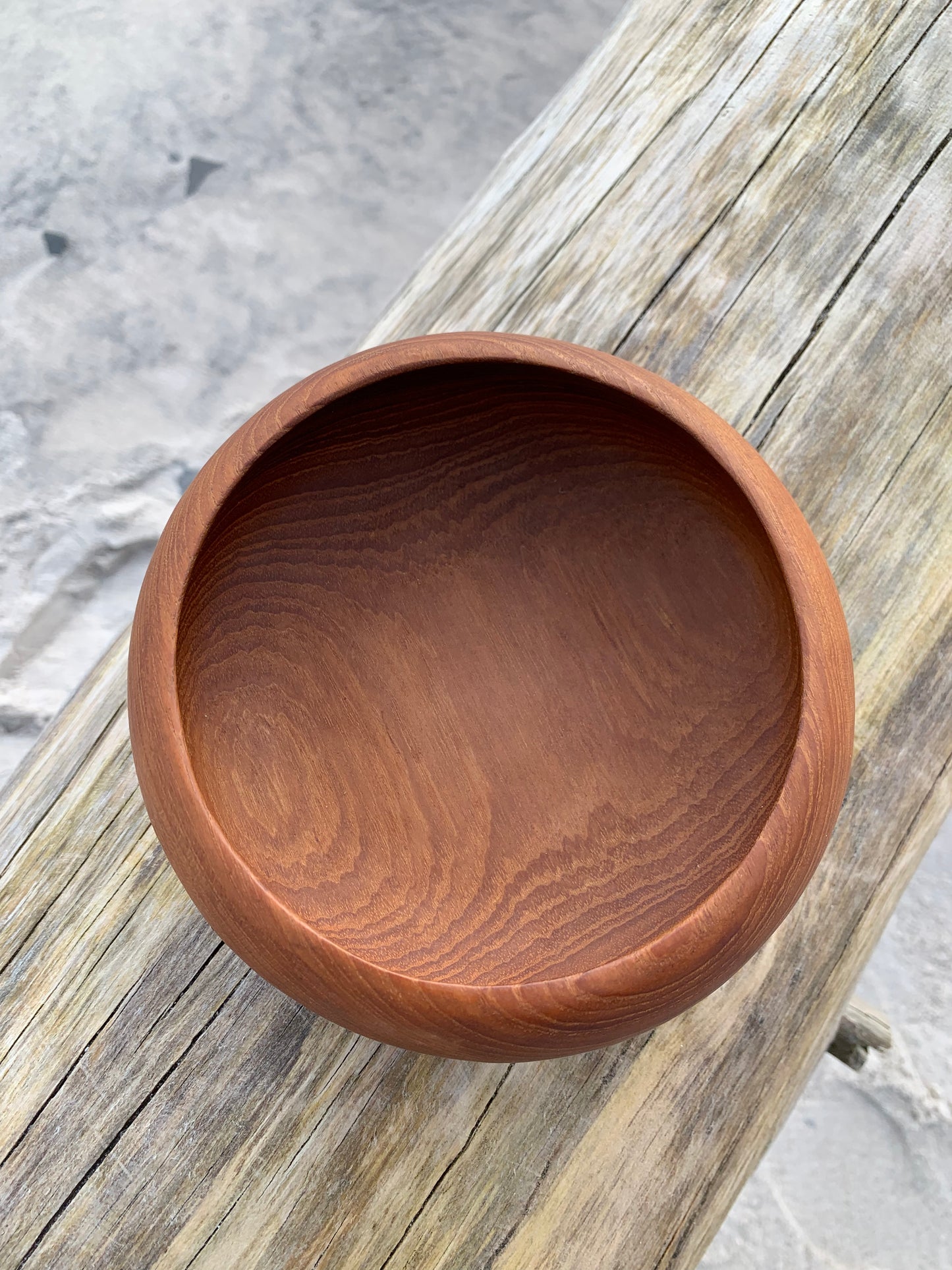 Skål i teak