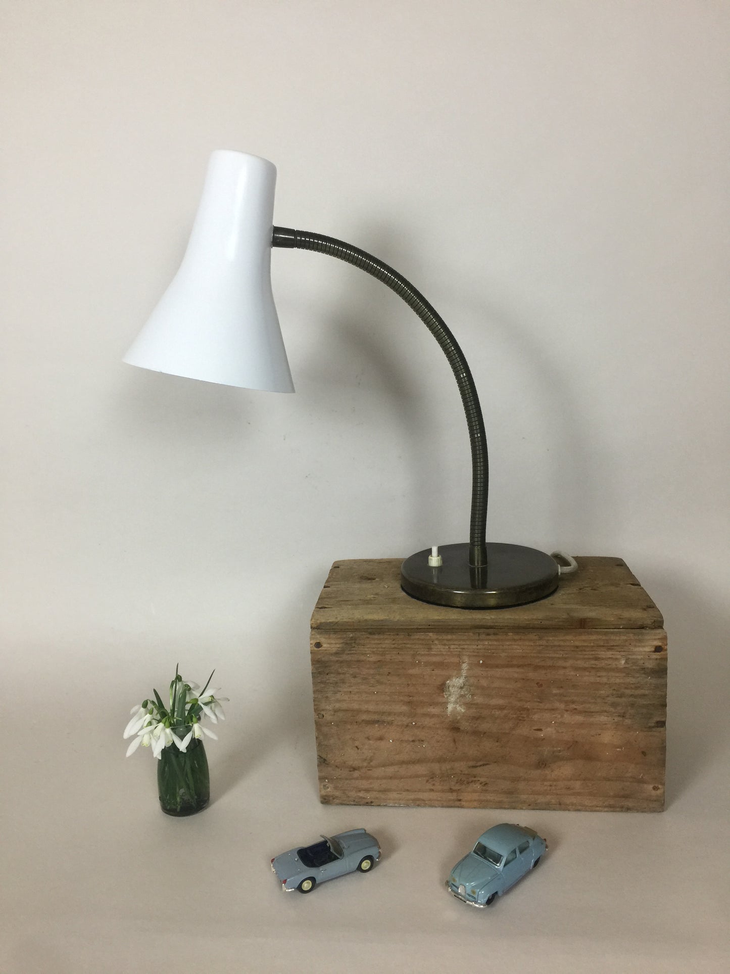 Bordslampa med flexarm