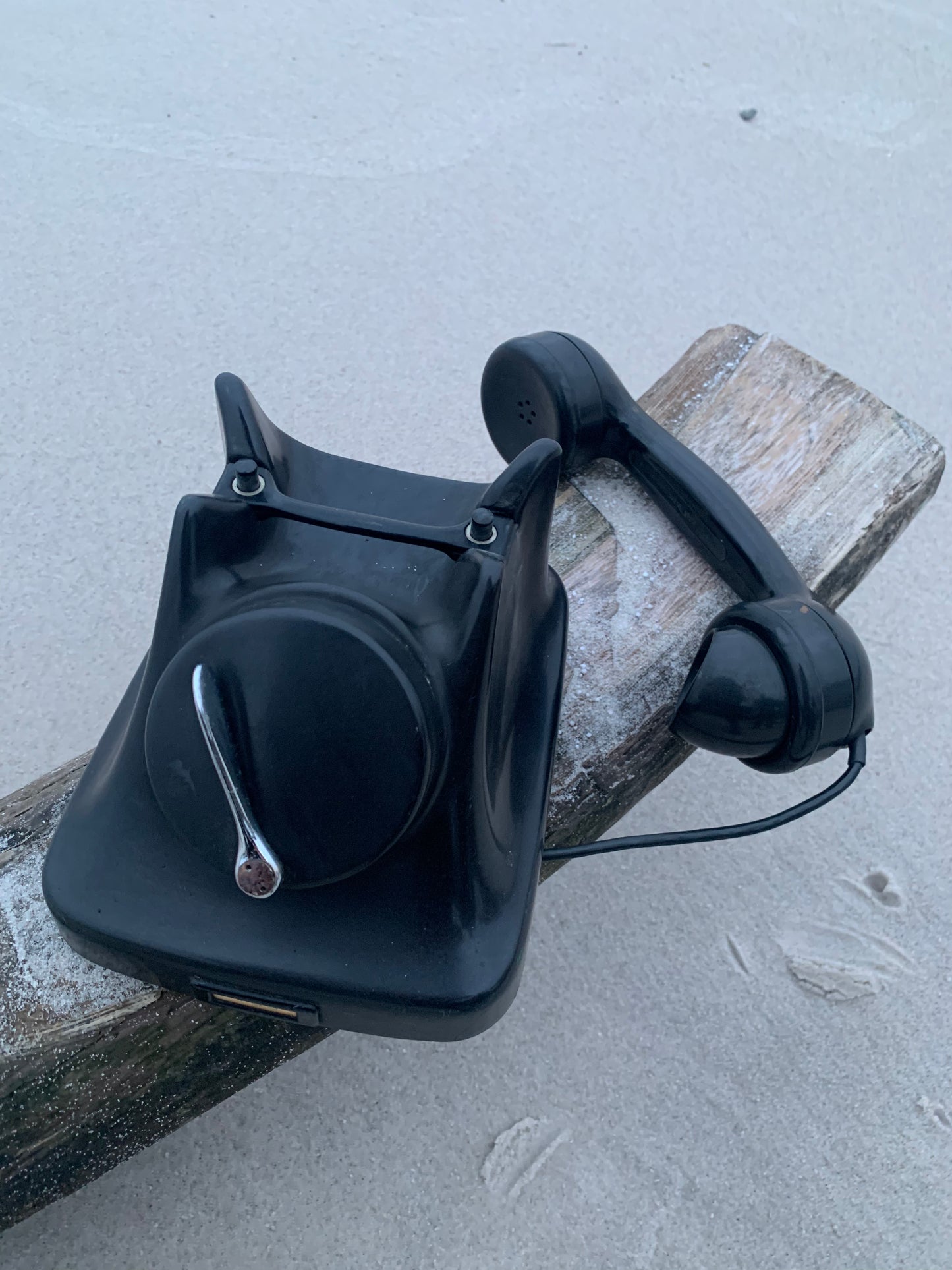 Svart bakelittelefon