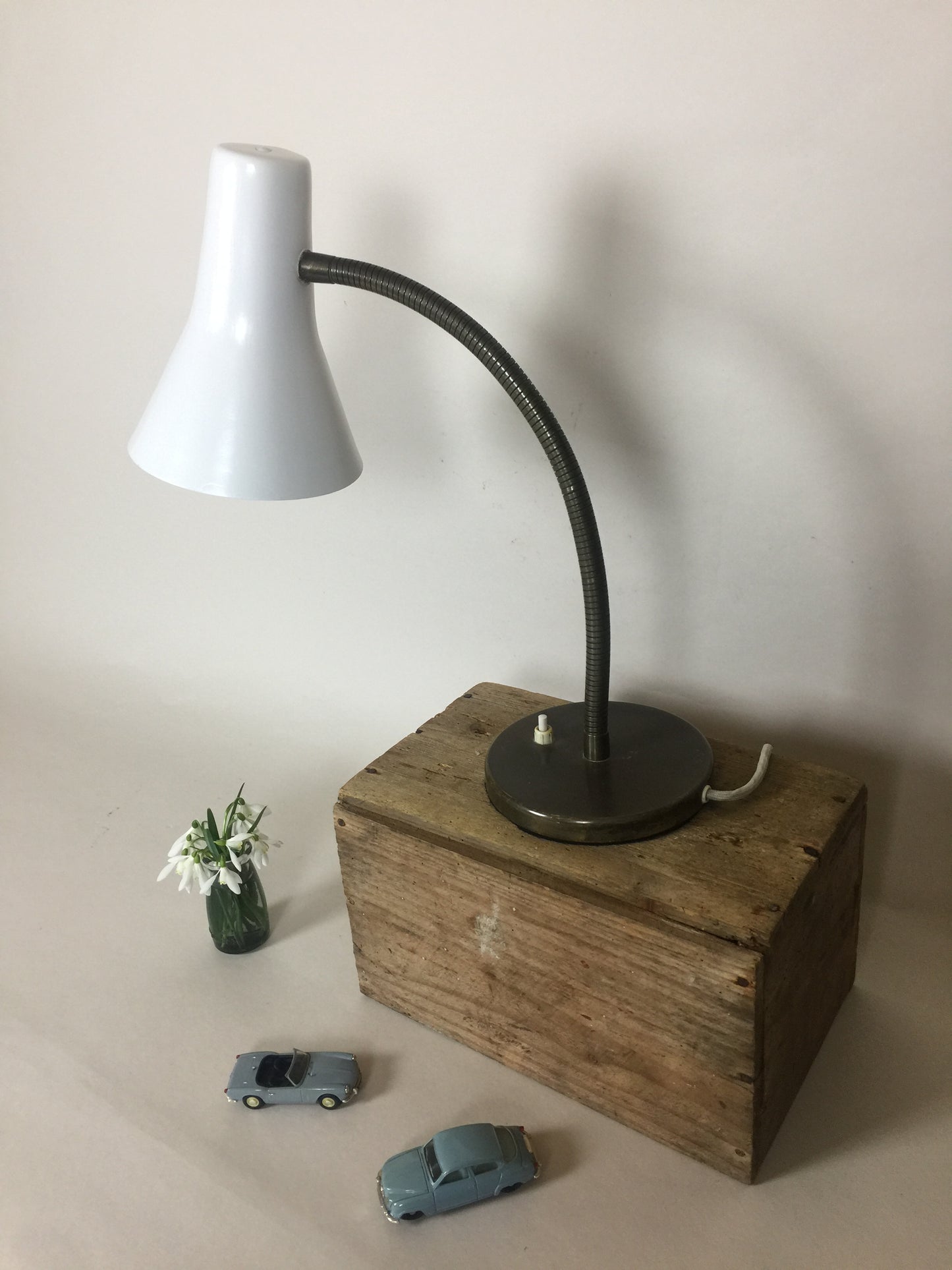 Bordslampa med flexarm