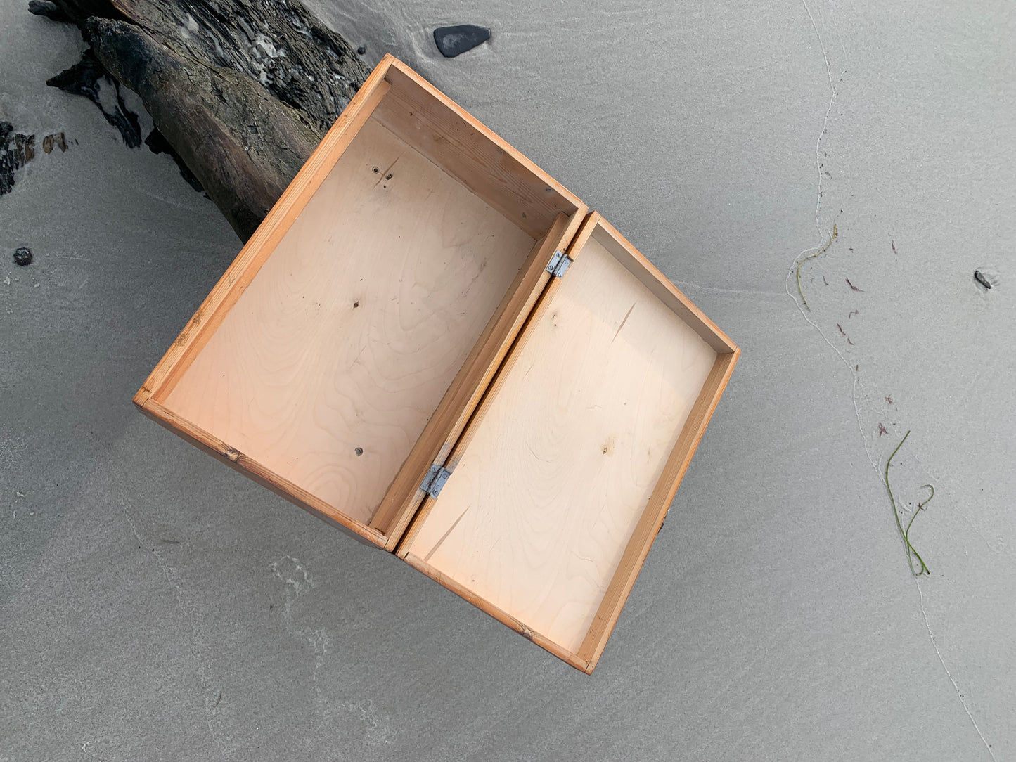 Trälåda med lock