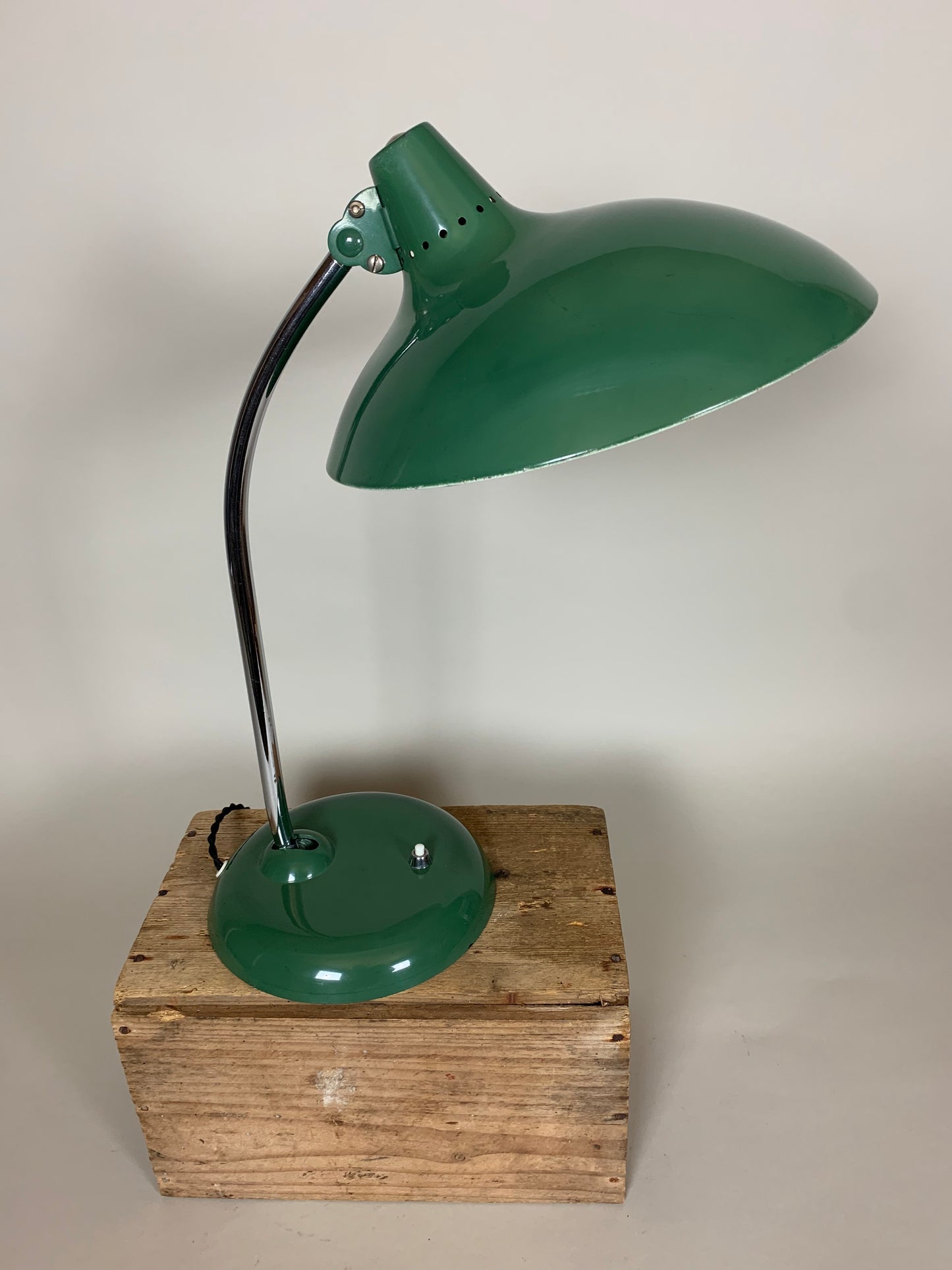 Kaiser Idell 6786 - Grön