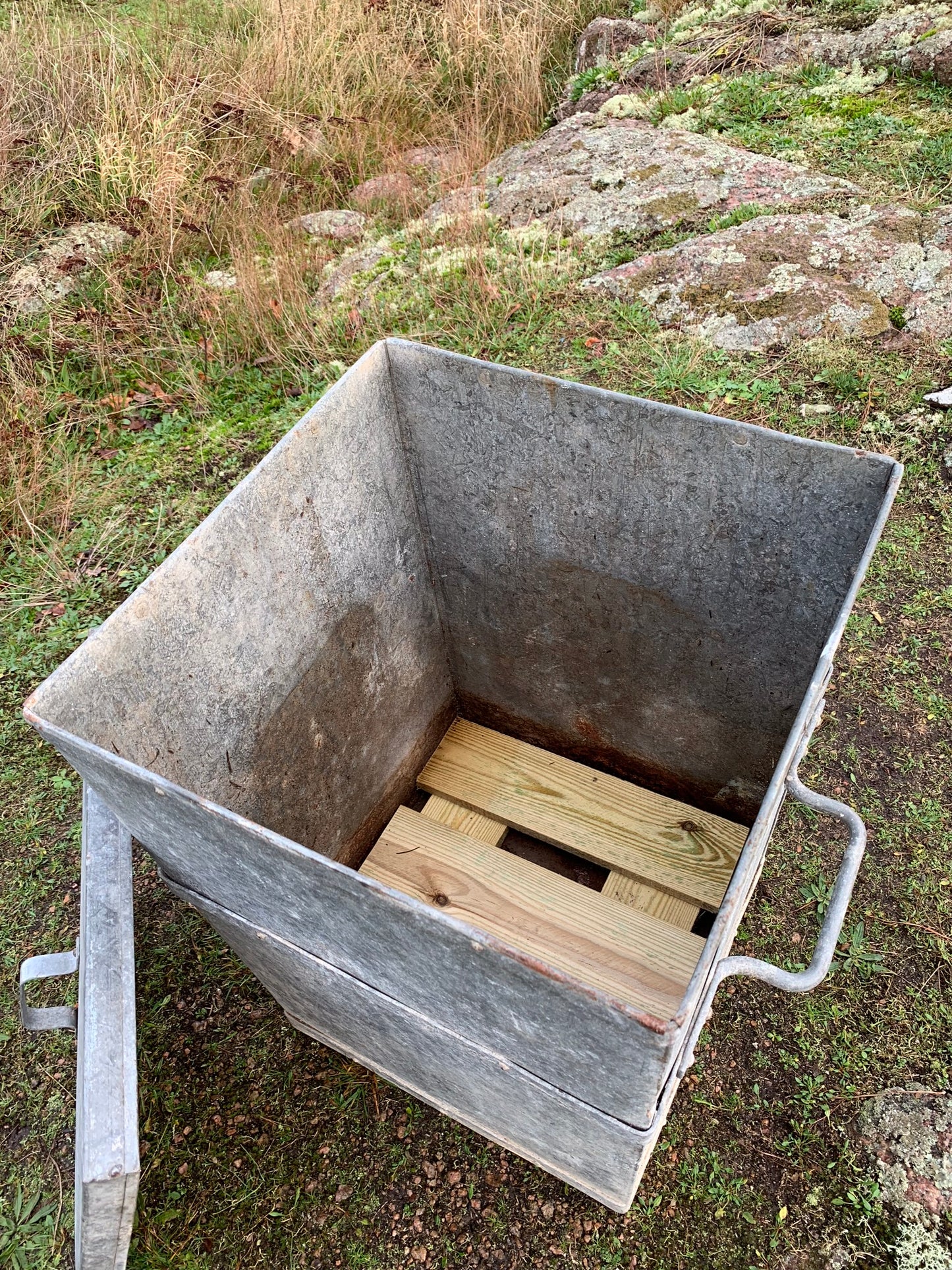 Förvaringslåda med lock