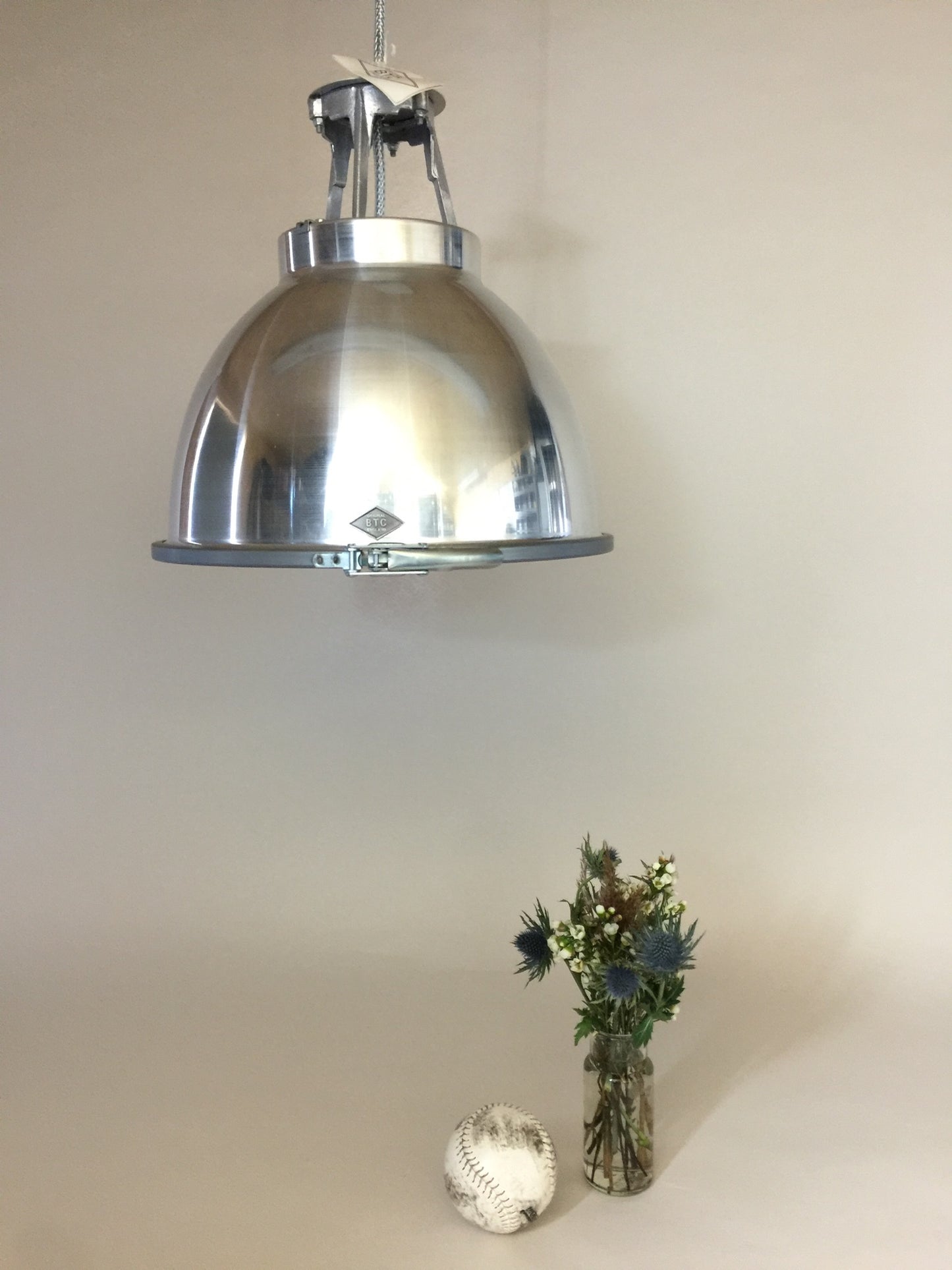 Original BTC lampa - Titan med sandblästrat glas