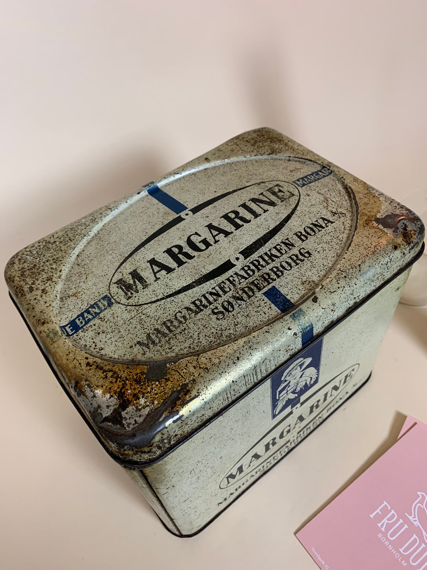 Vacker gammal margarinburk från Sønderborg