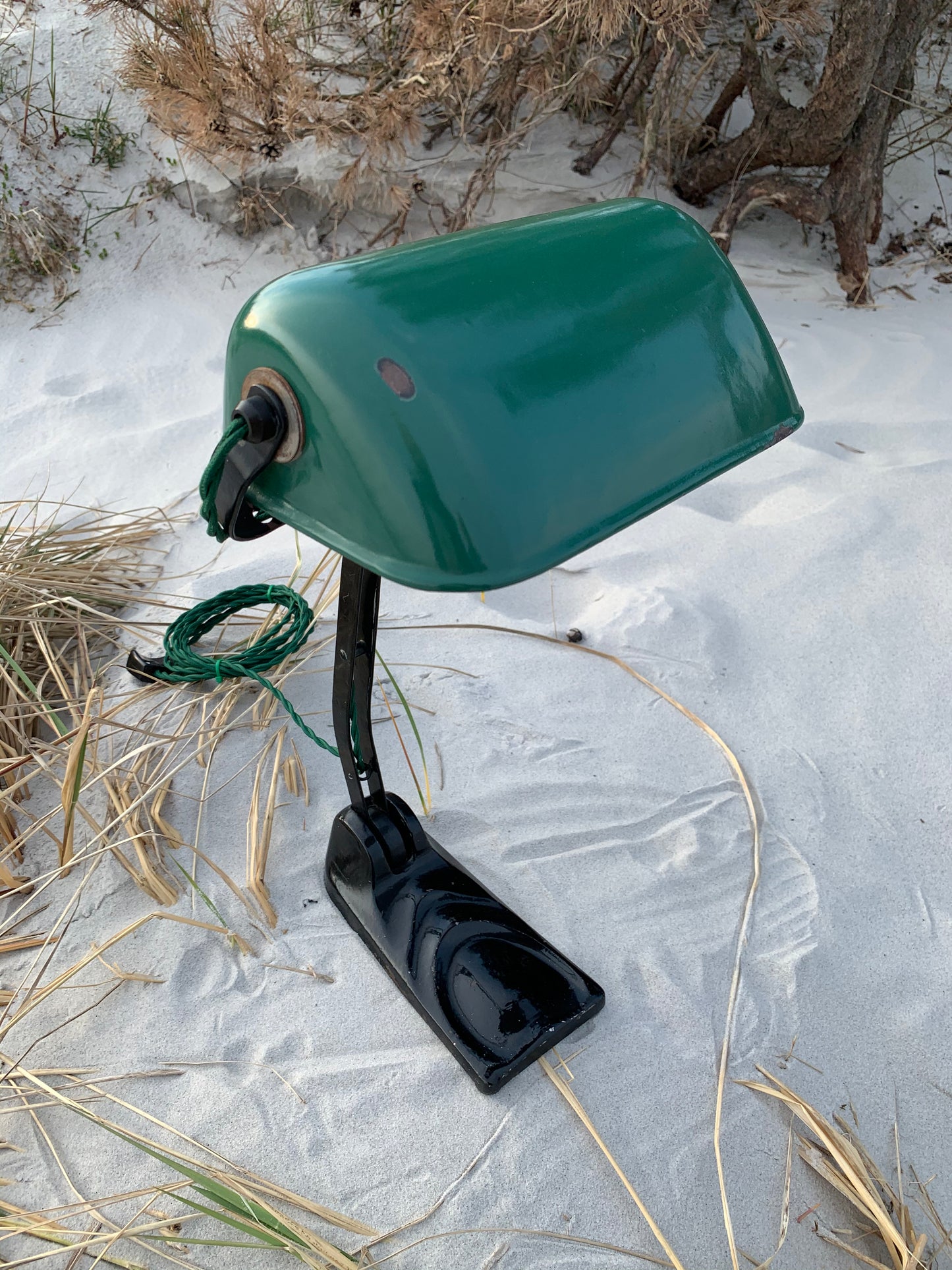 Notariuslampa med grön emaljskärm