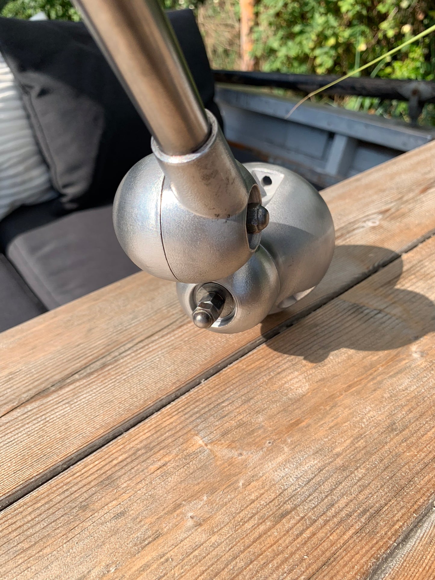 Jieldé vägglampa med två armar och strömbrytare