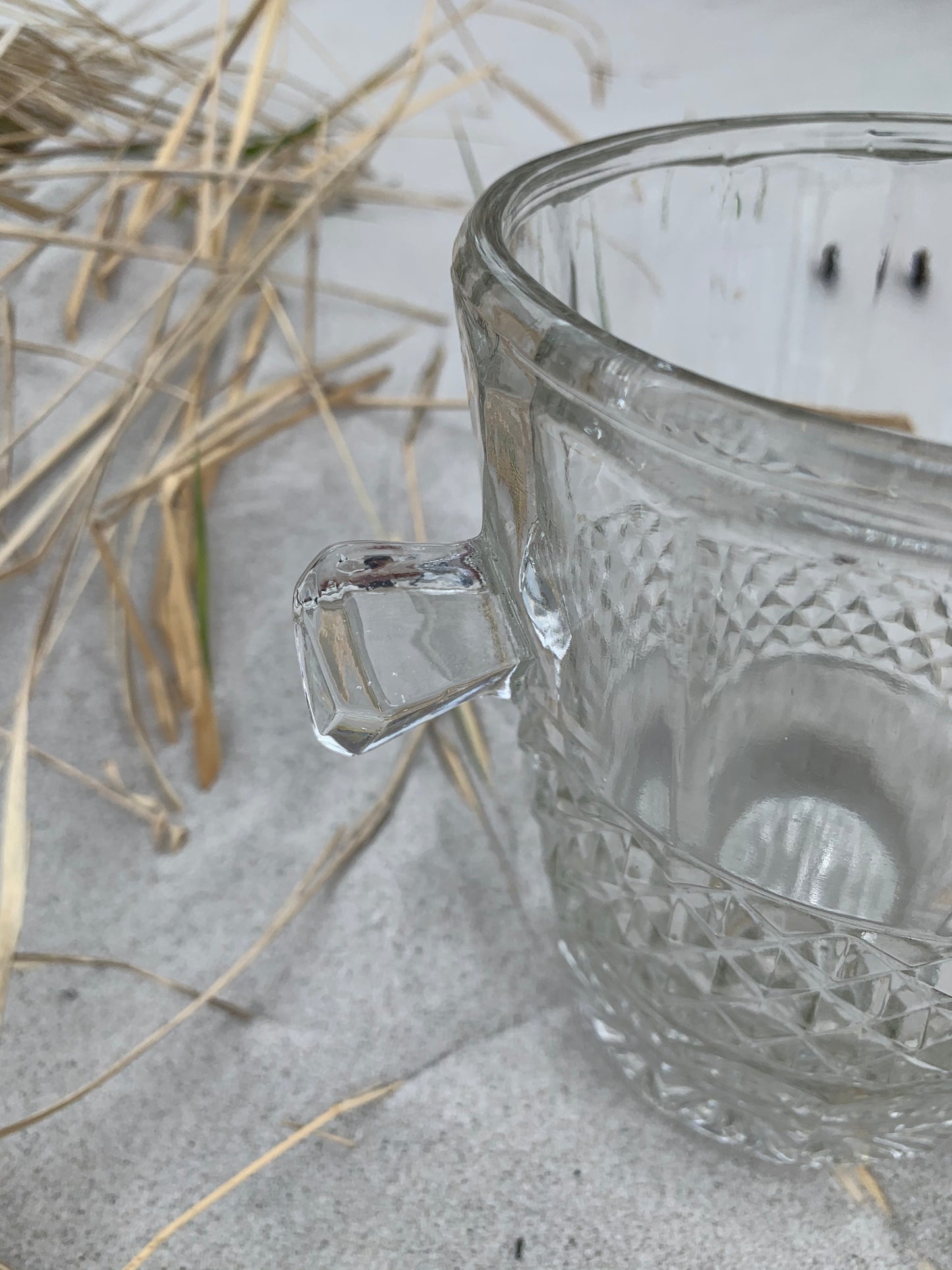 Ishink av glas med mönster