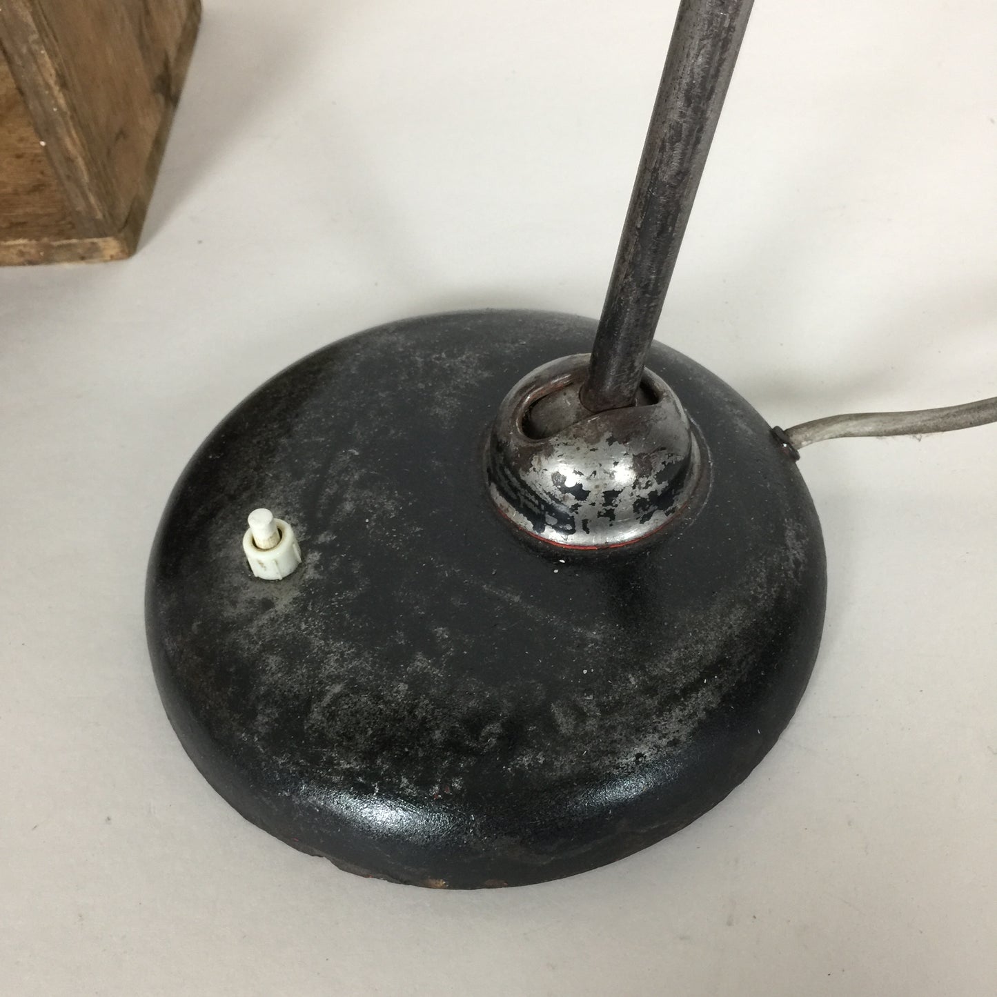 Kaiser Idell Bordslampa modell 6551