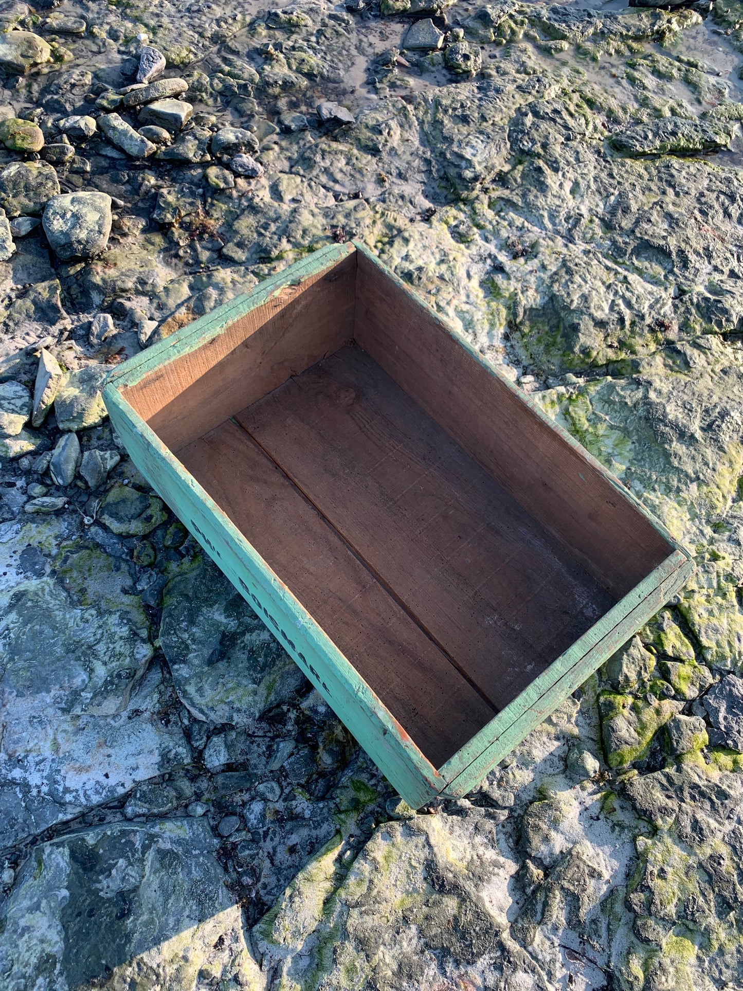 Fransk trälåda med tryck