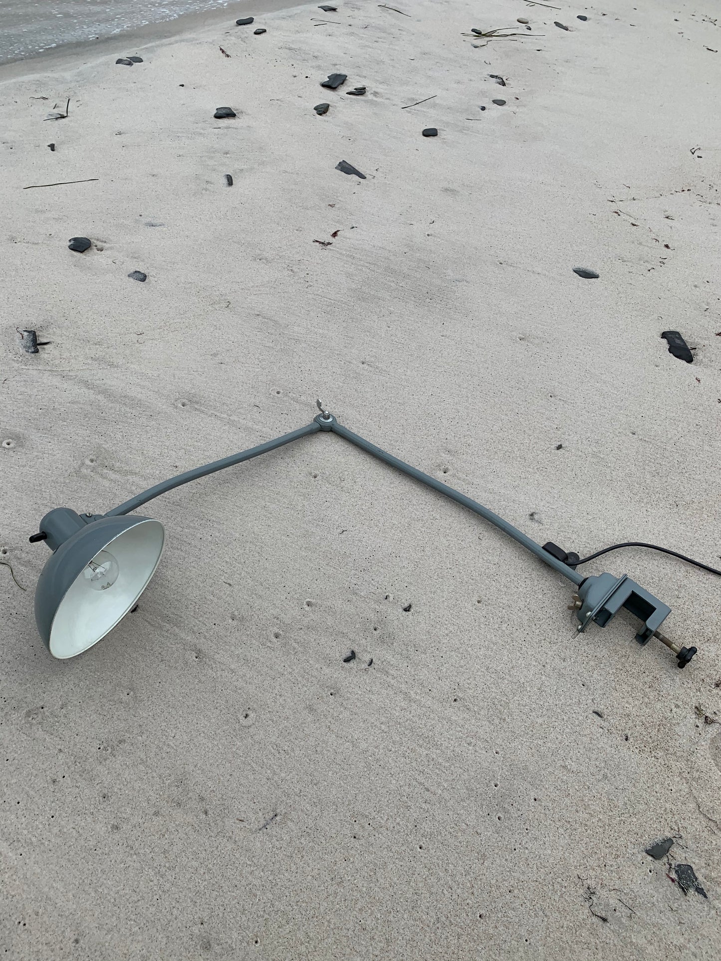 Kaiser Idell 6727 - Arkitektlampa med bordsbeslag