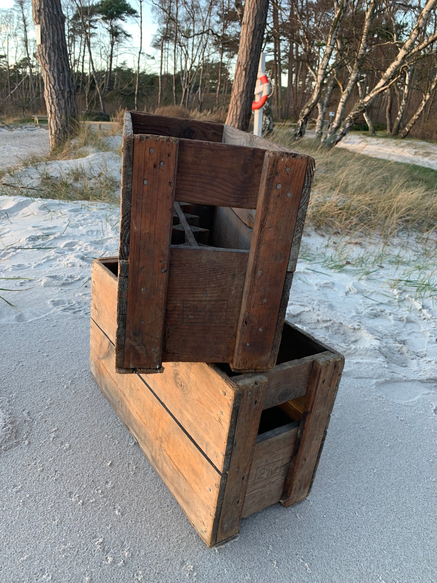 Mjölklåda med fack och zinkbas