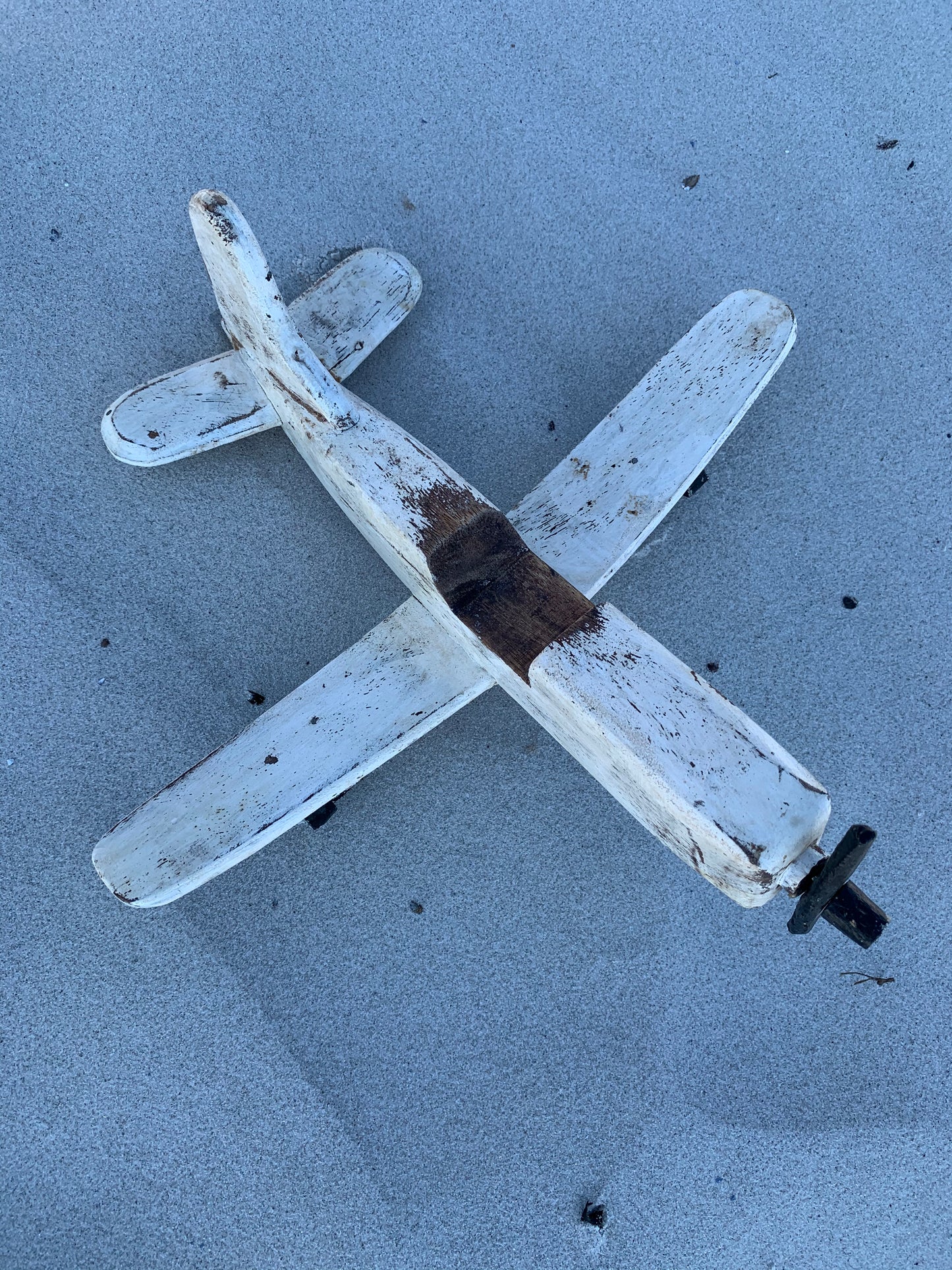 Dekorativt träflygplan