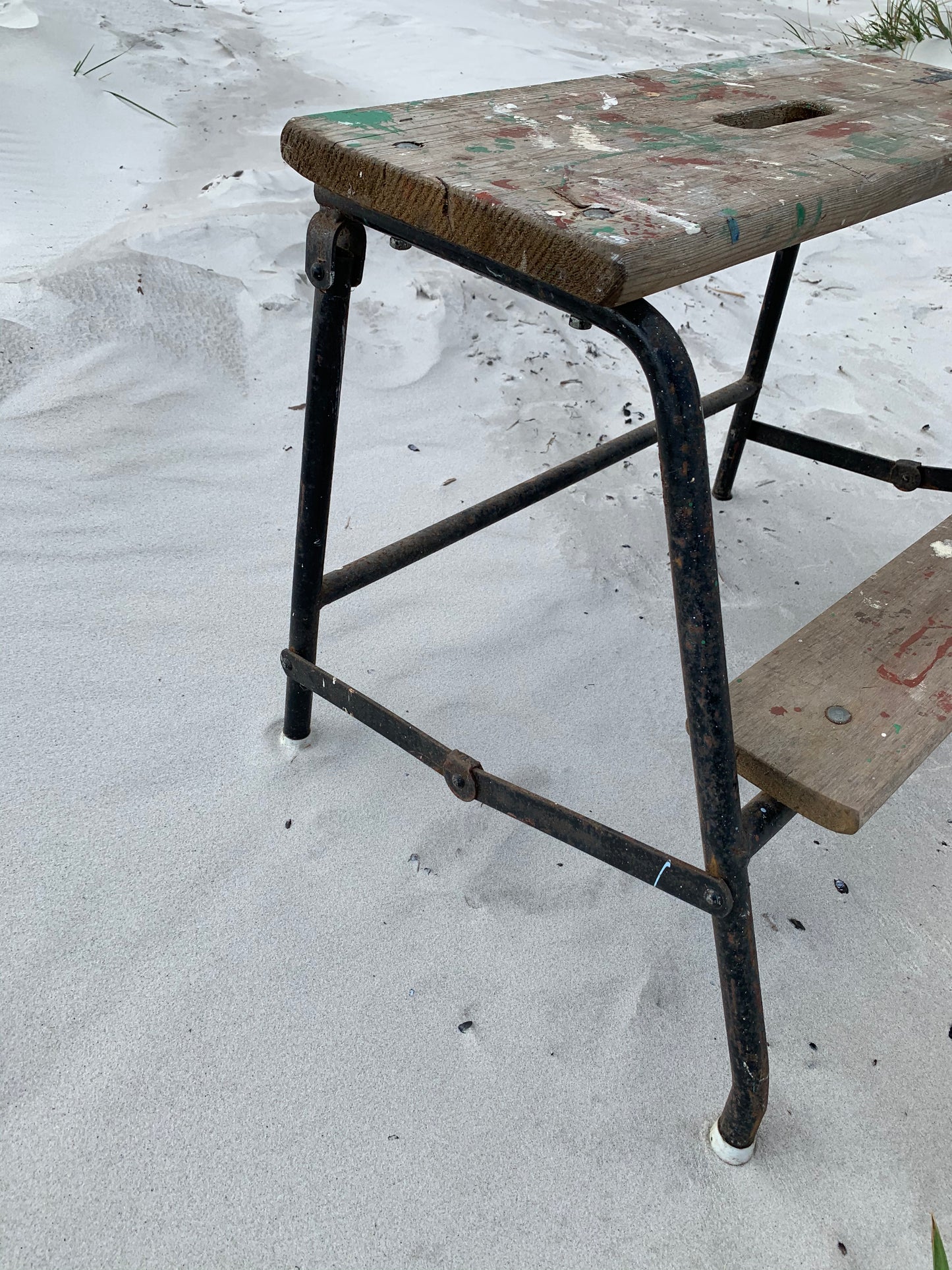 Grov trappstege med fin patina