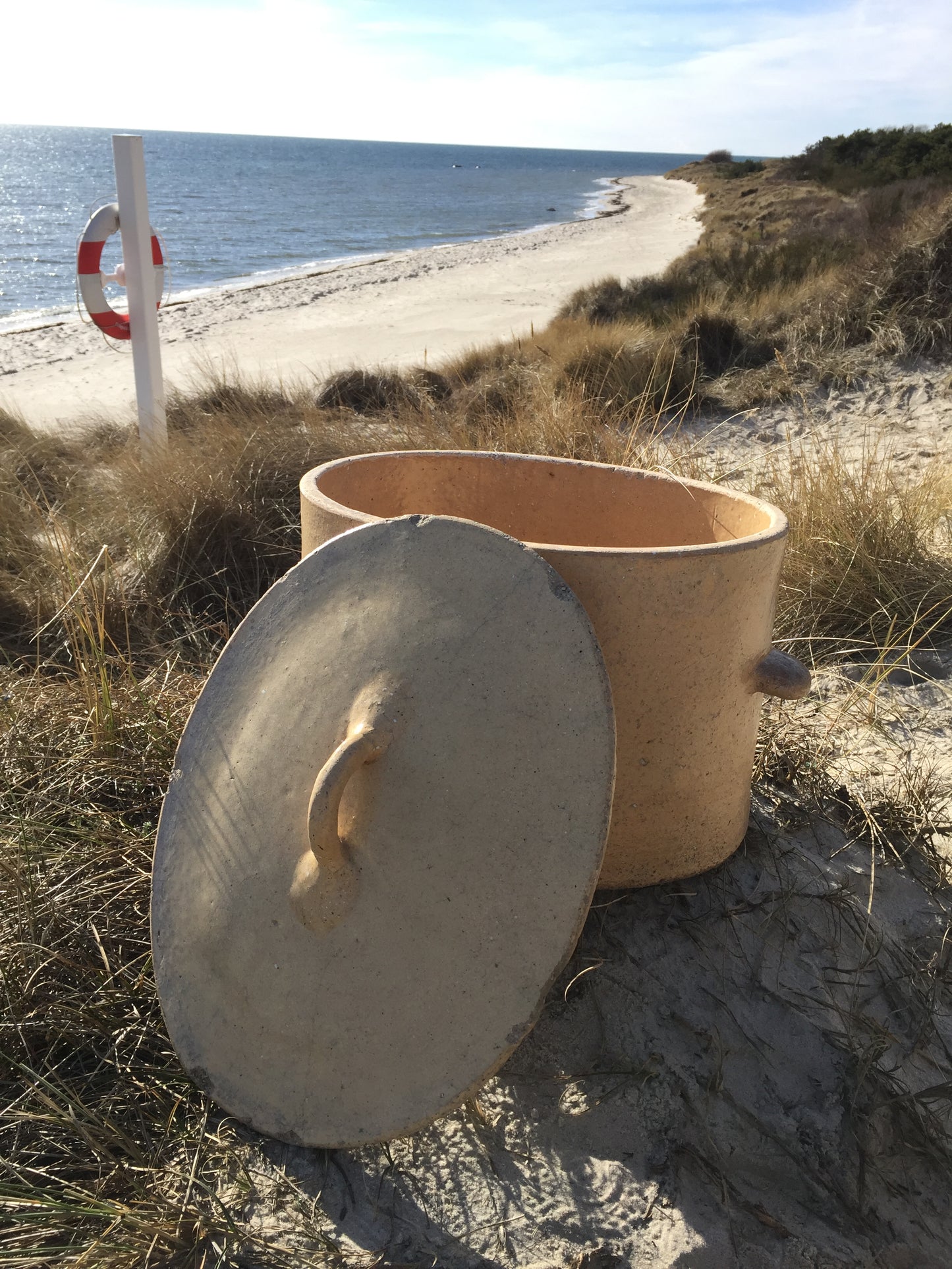 Mycket stor och mycket läcker fransk burk med lock