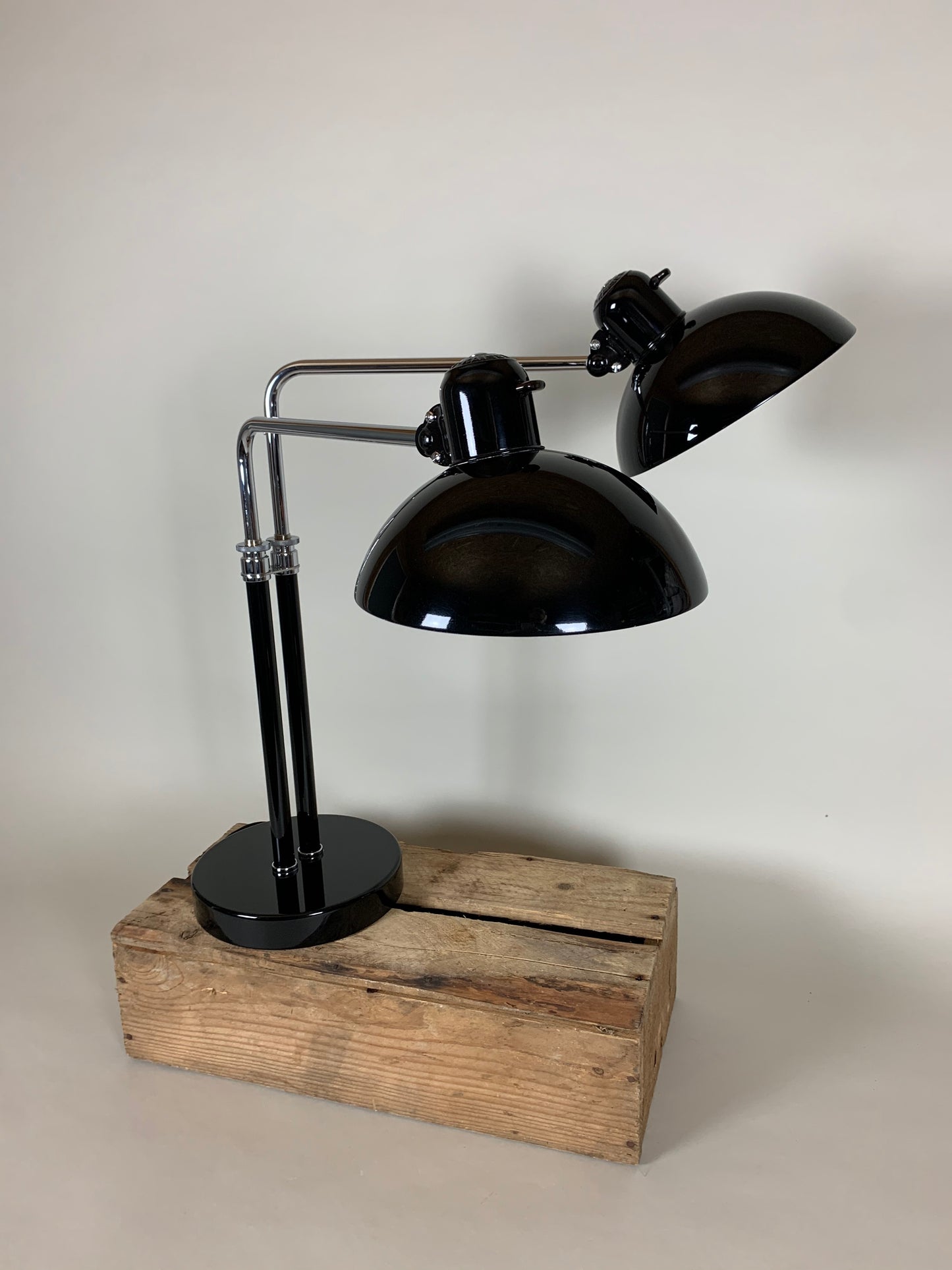 Kaiser Idell 6580 - Dubbel bordslampa