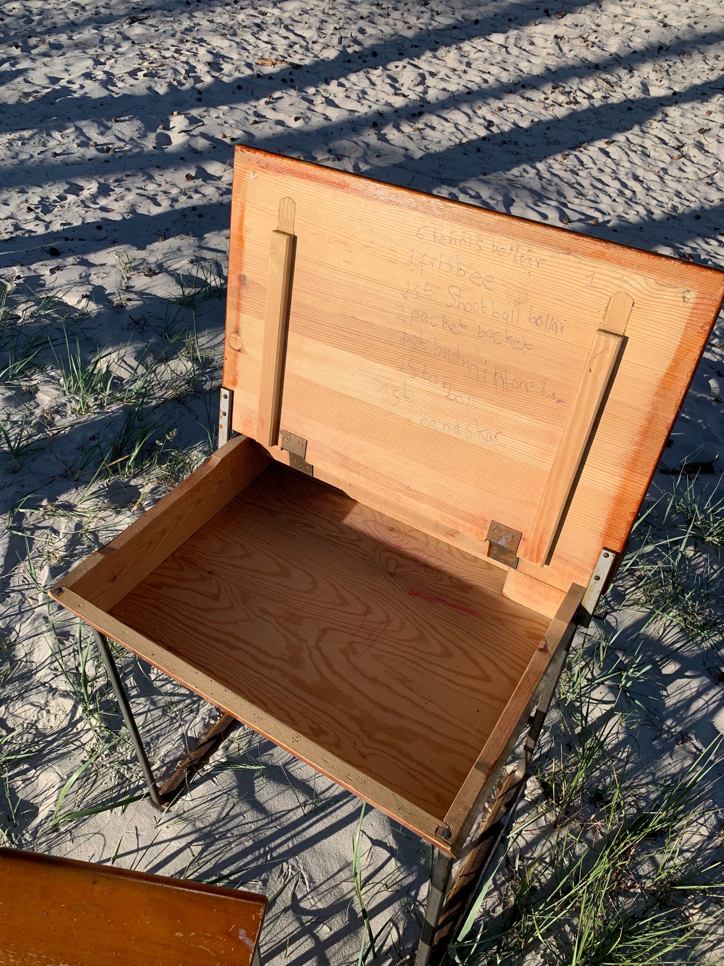 Skolbänk och stol från Grythyttan