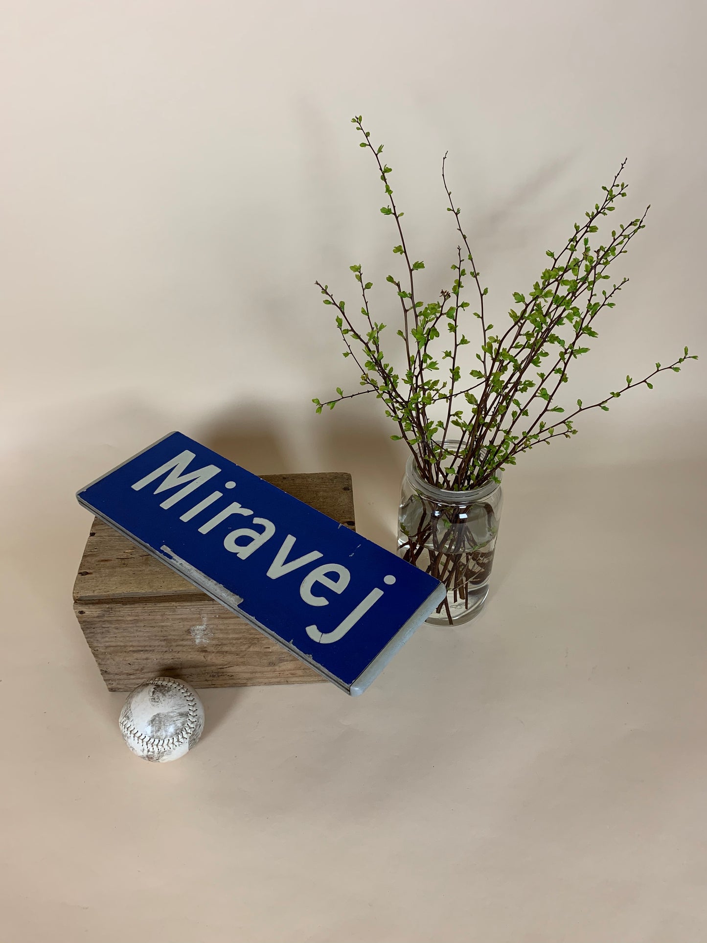Vägskylt - Miravej