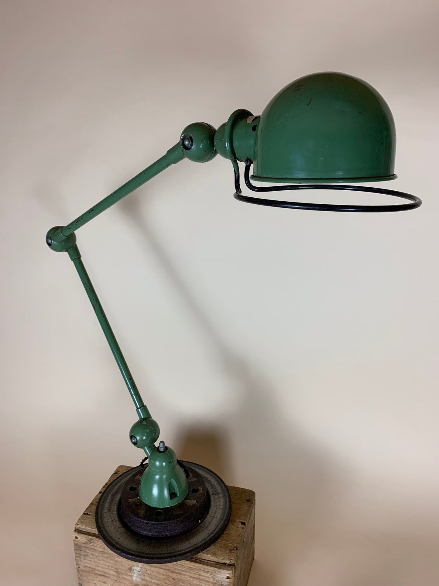 Jieldé lampa i grönt för vägg eller bord