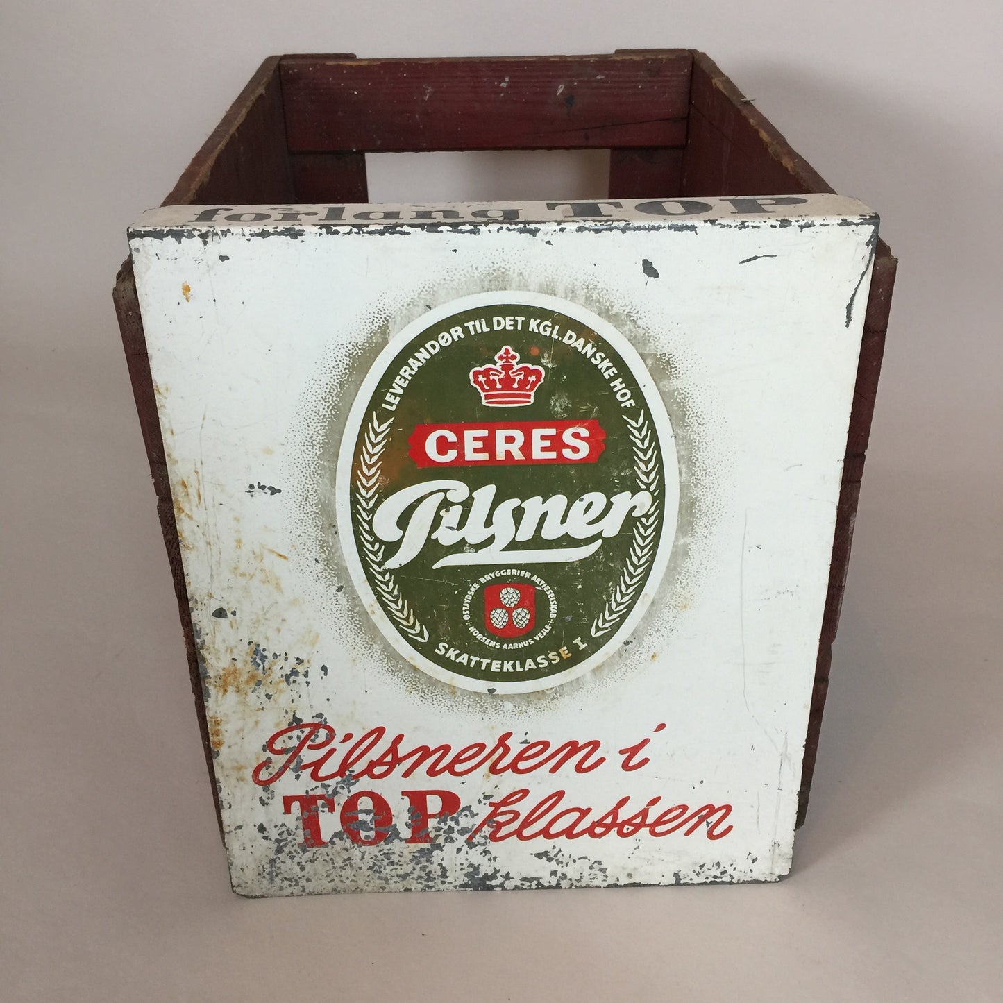 Skyltar för gamla ölbackar i trä