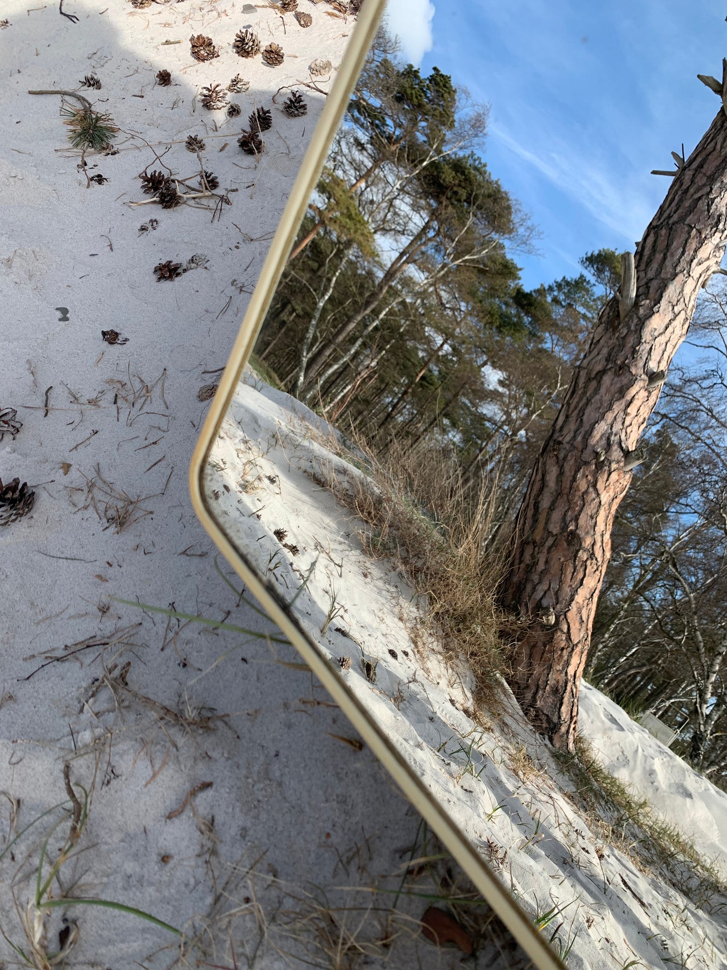 Dubbelt medicinskåp med spegel