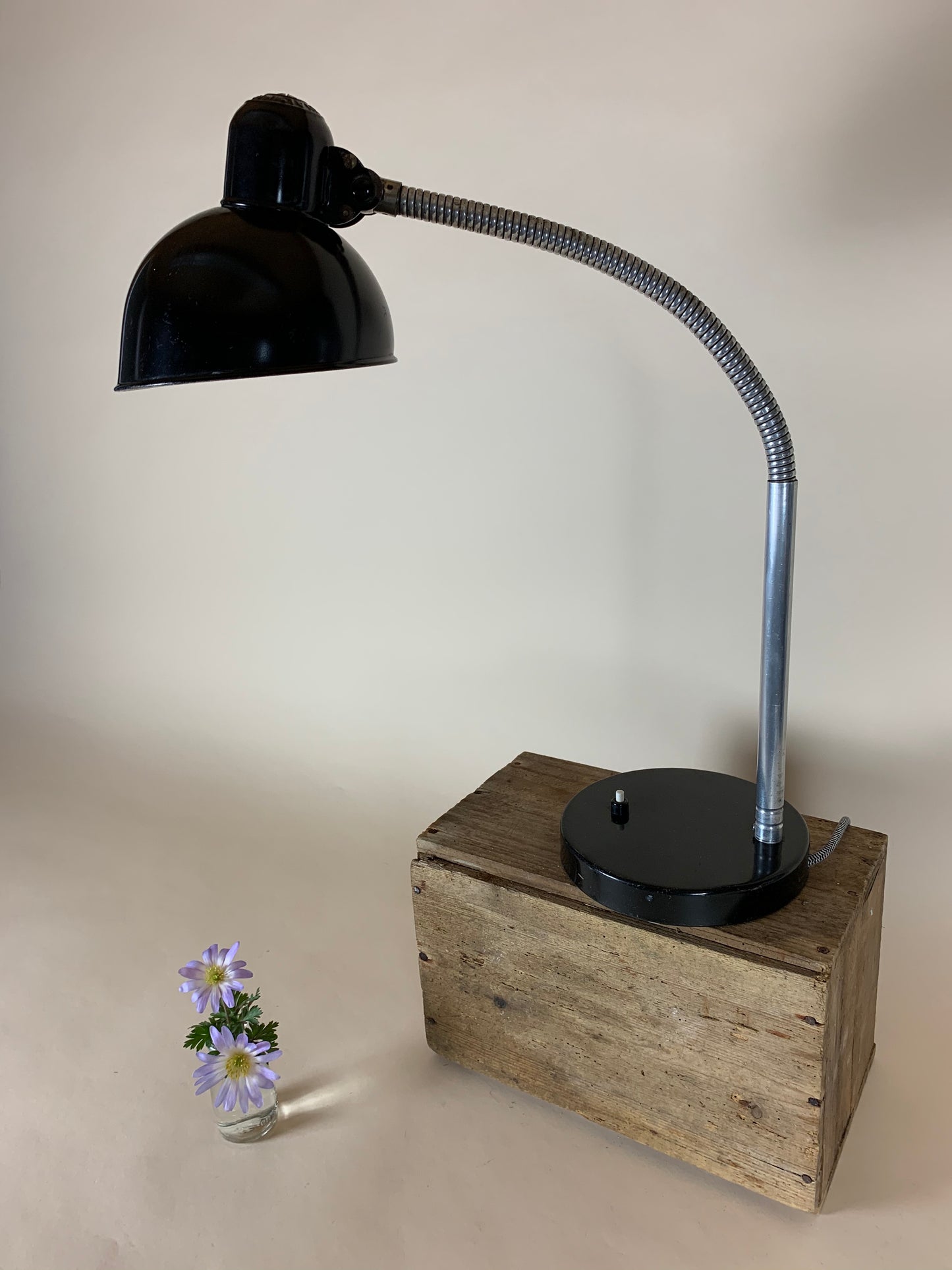 Kaiser Idell 6561 bordslampa