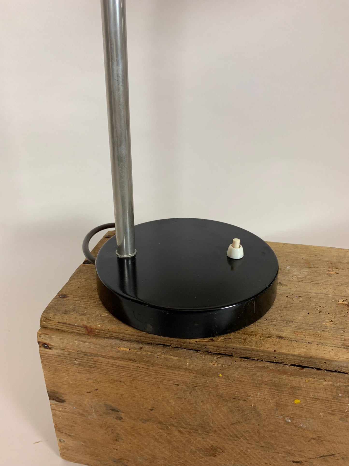 Vacker Christian Dell med flexarm och patina