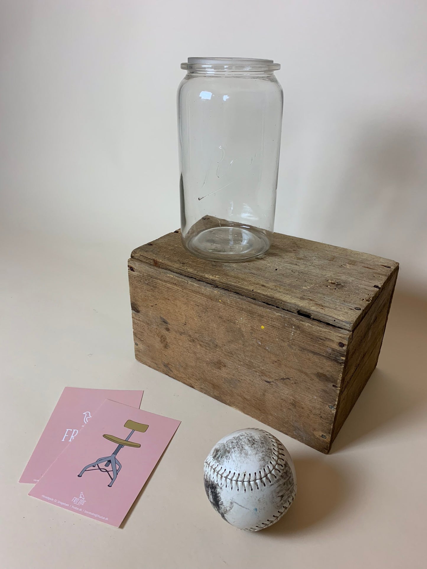 Stort sjudande glas utan lock
