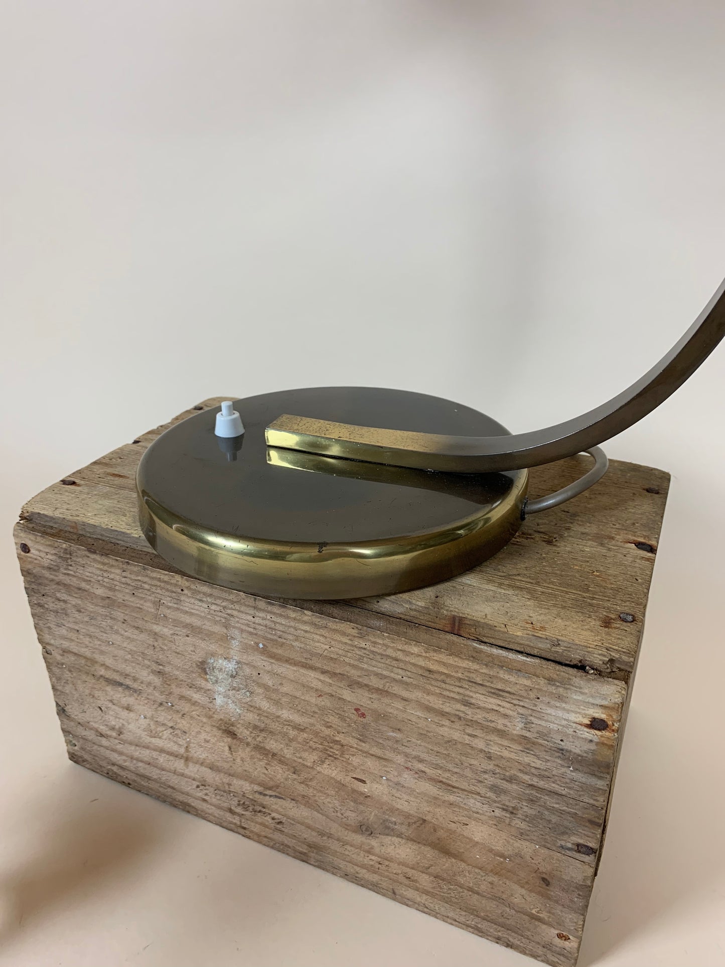 Christian Dell 6750 bordslampa i mörk polerad mässing
