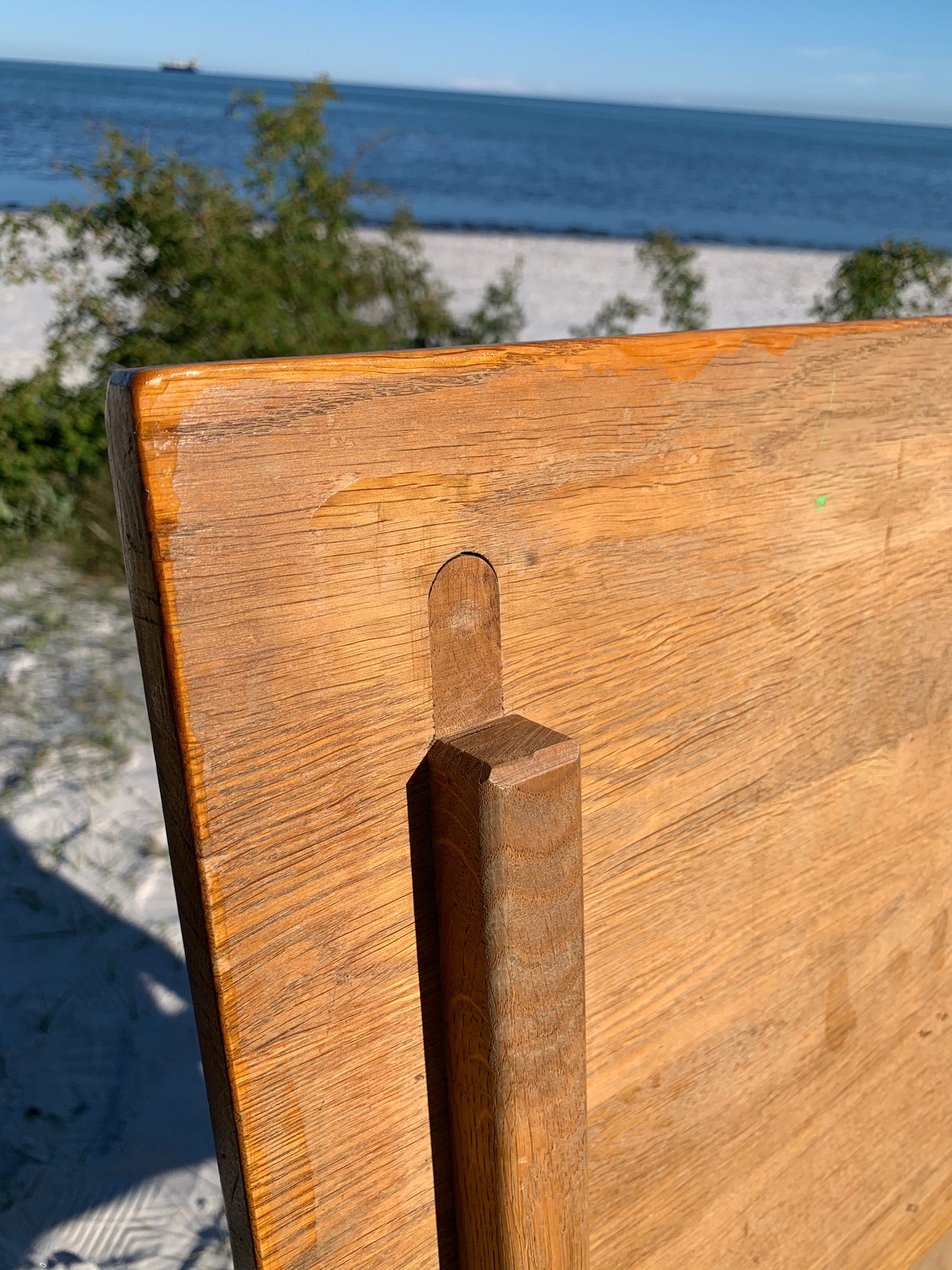 Skolbänk med plats för förvaring