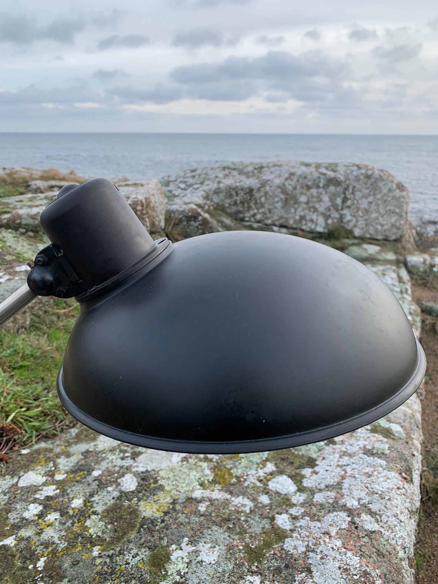 Helion vintage lampa i bakelit