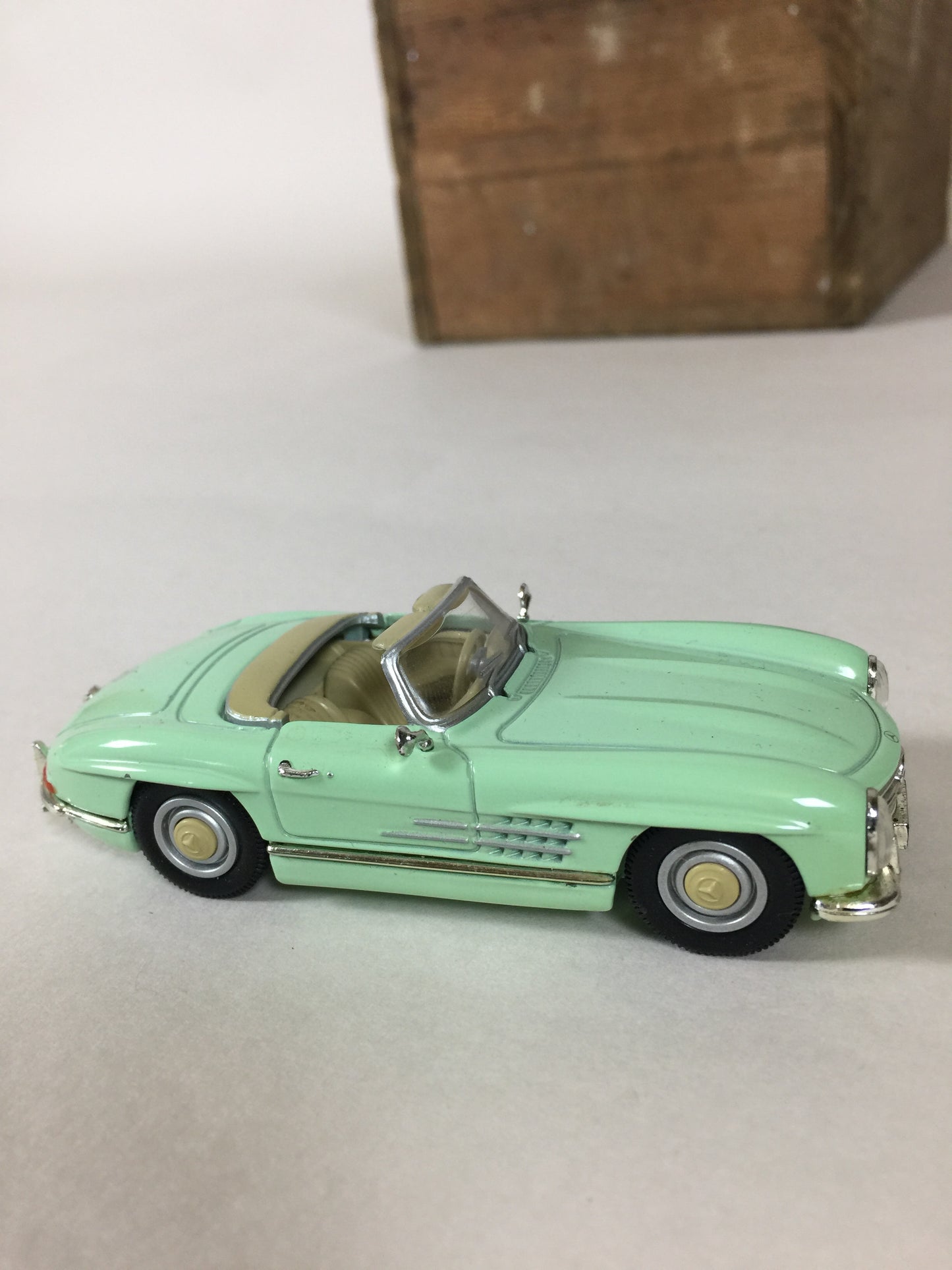 Fin Mercedes 300 Corgi modellbil