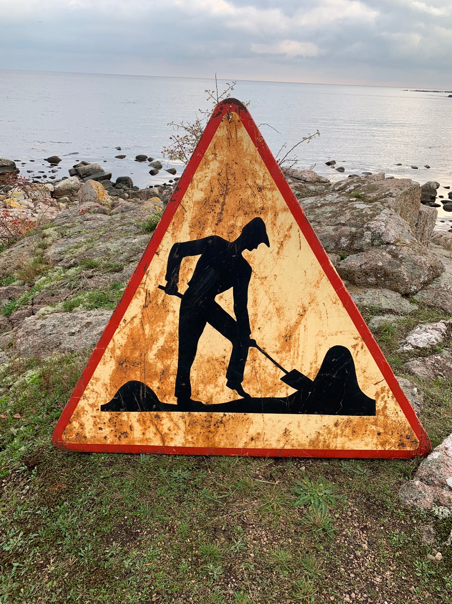 Mycket stor och mycket unik fransk trafikskylt