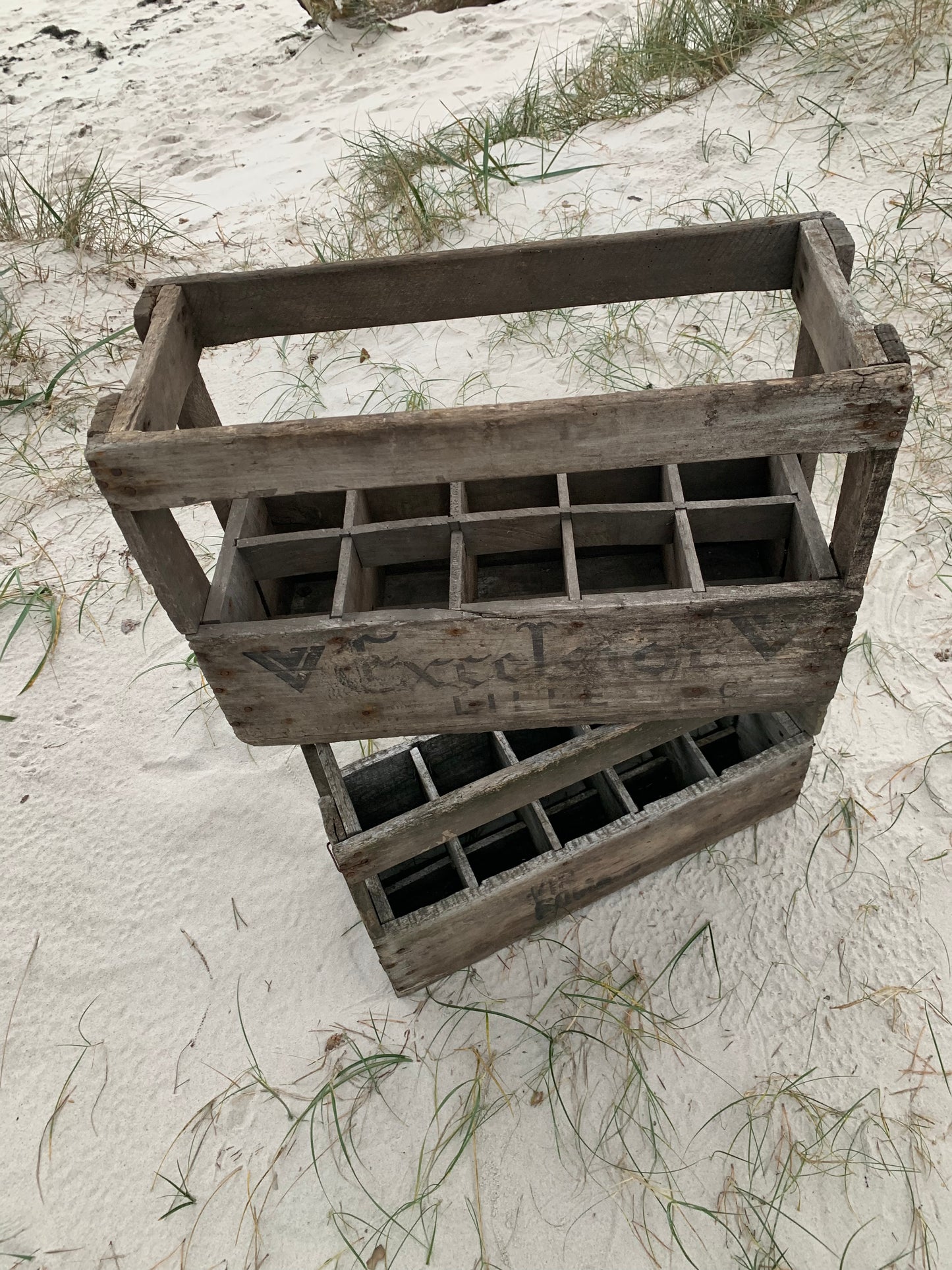 Gammalt flaskfodral med patina