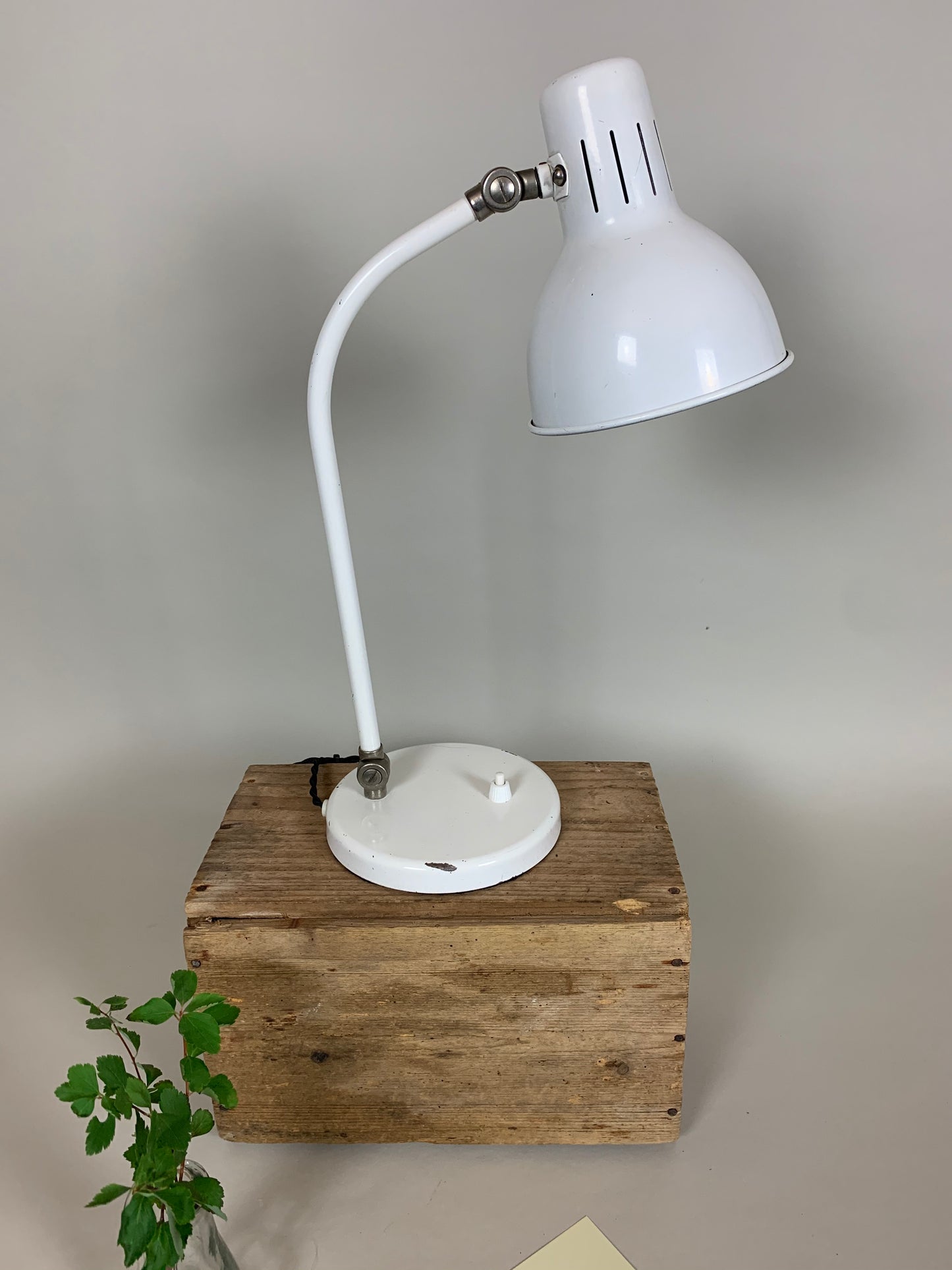 Vintage lampa - Vit