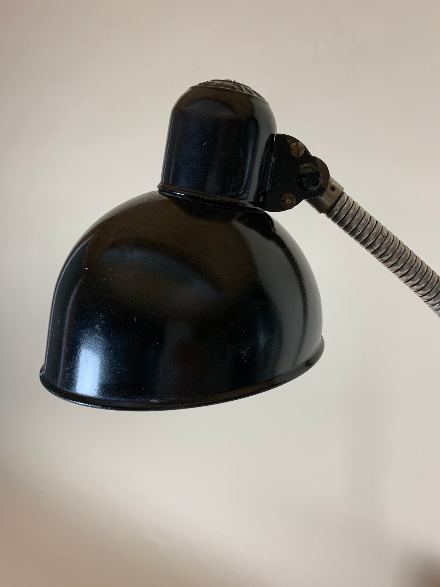 Kaiser Idell 6561 bordslampa