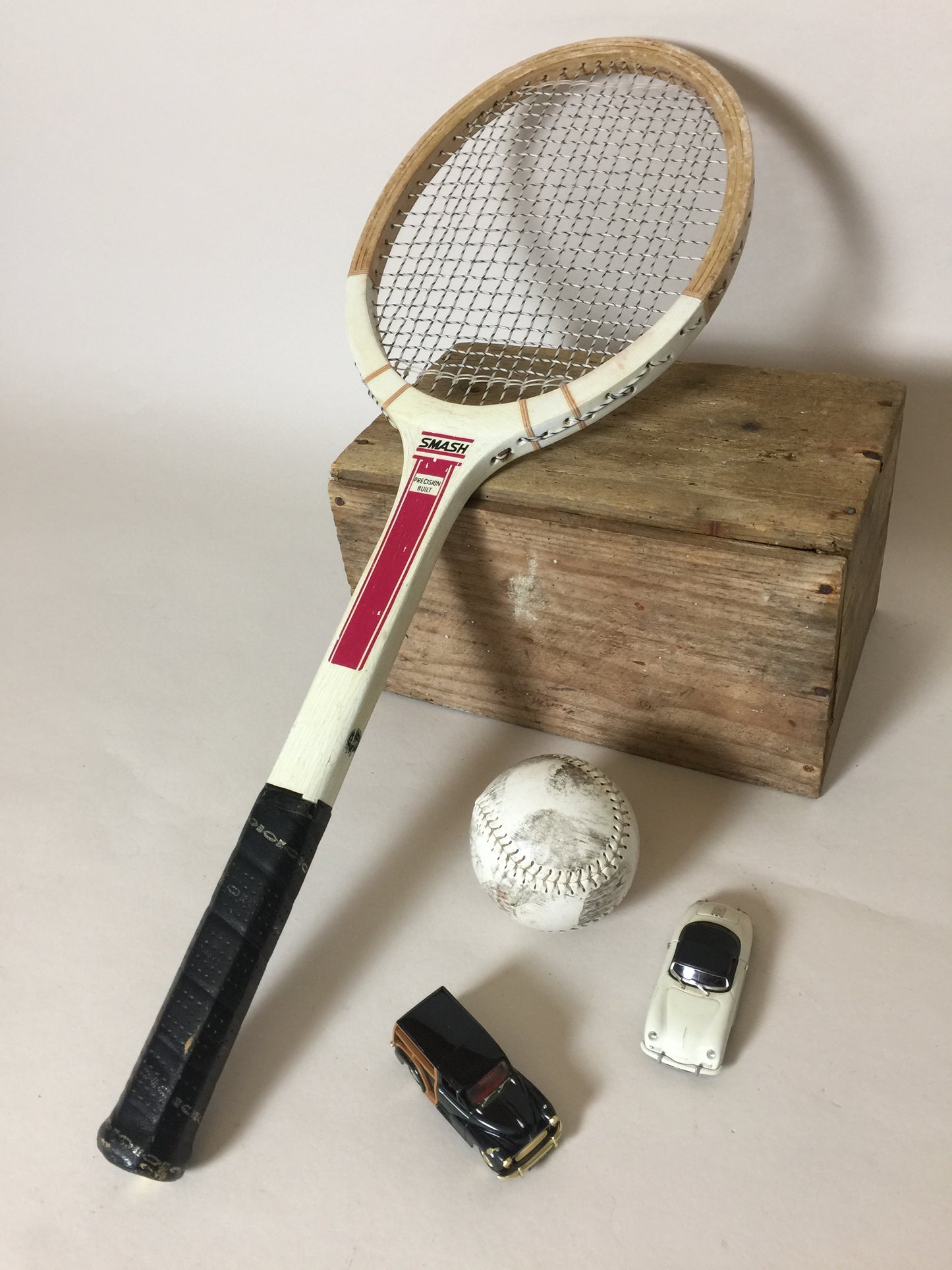 Fin gammal tennisracket