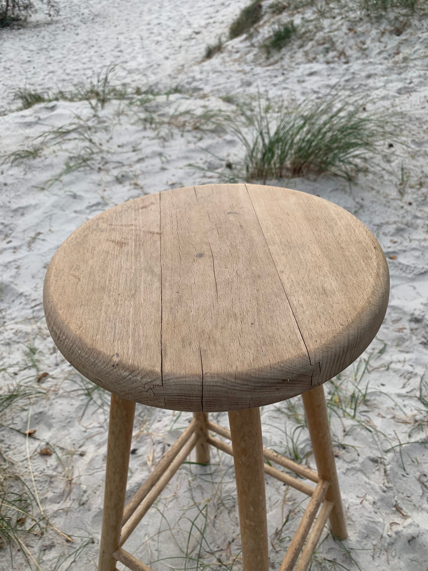 Hög träpall