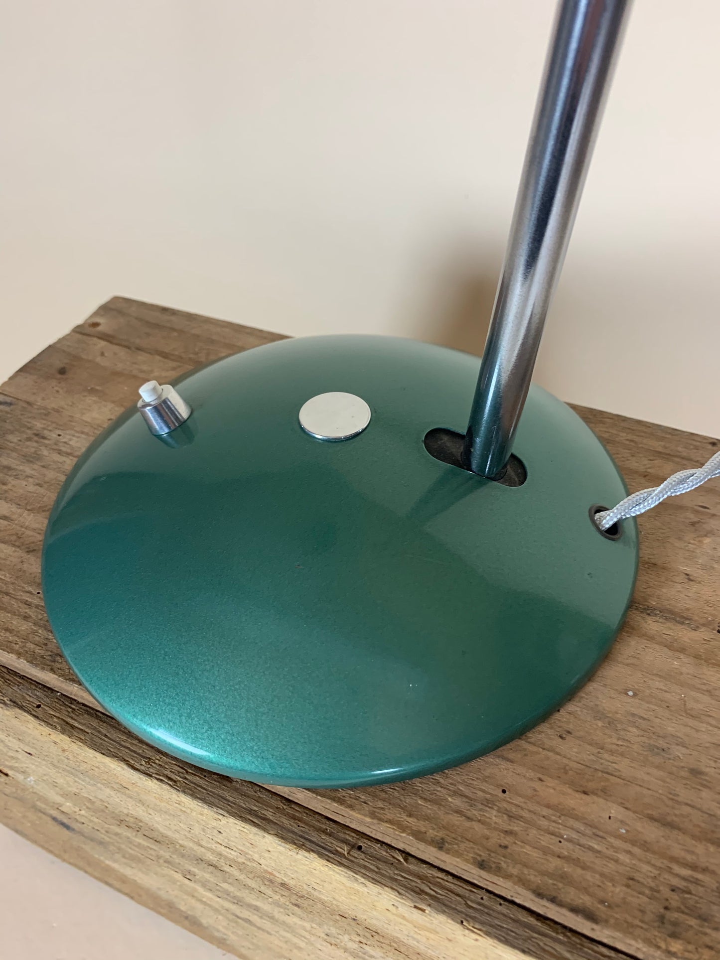 Helo bordslampa - Grön metallic lack