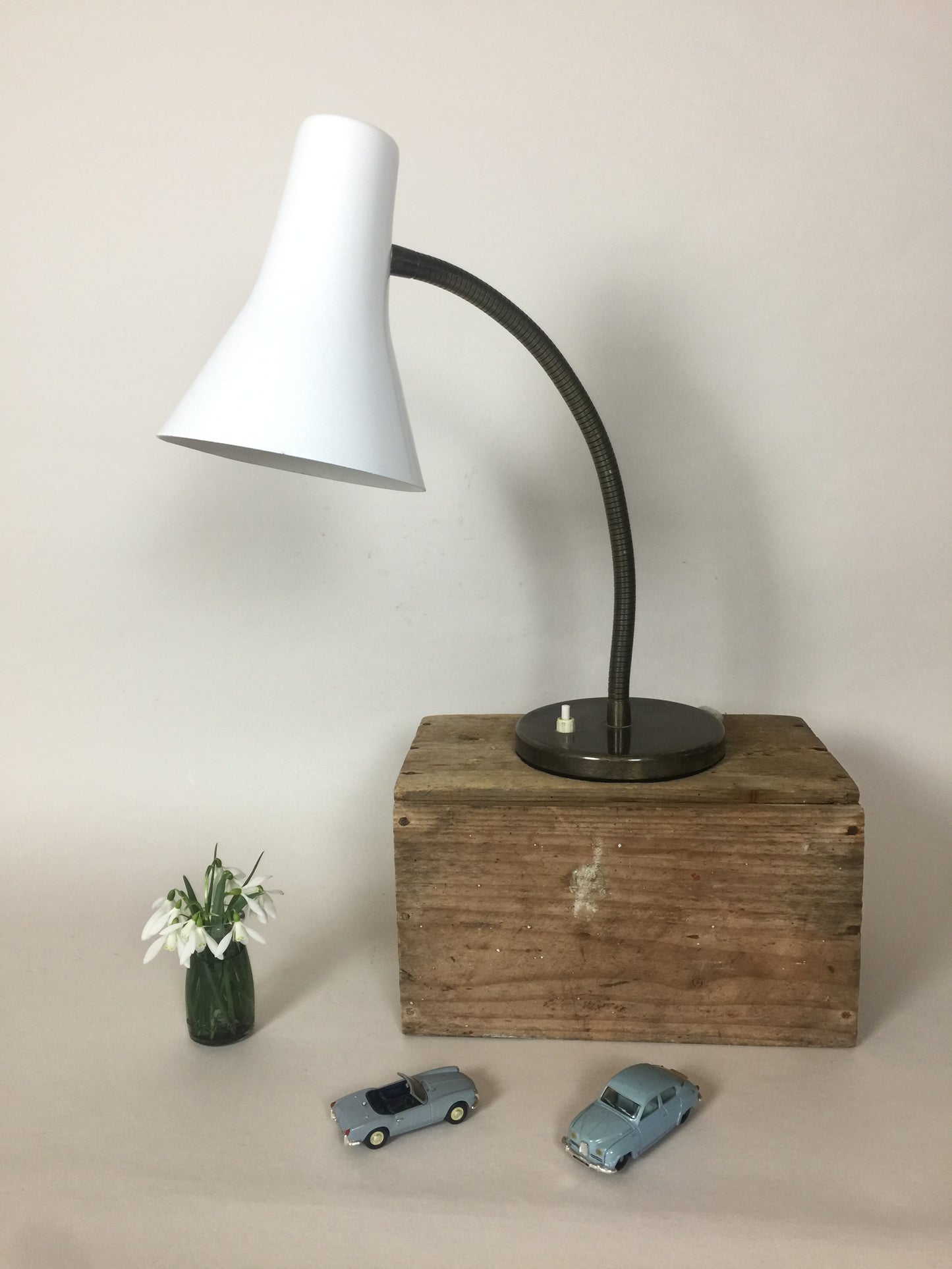 Bordslampa med flexarm