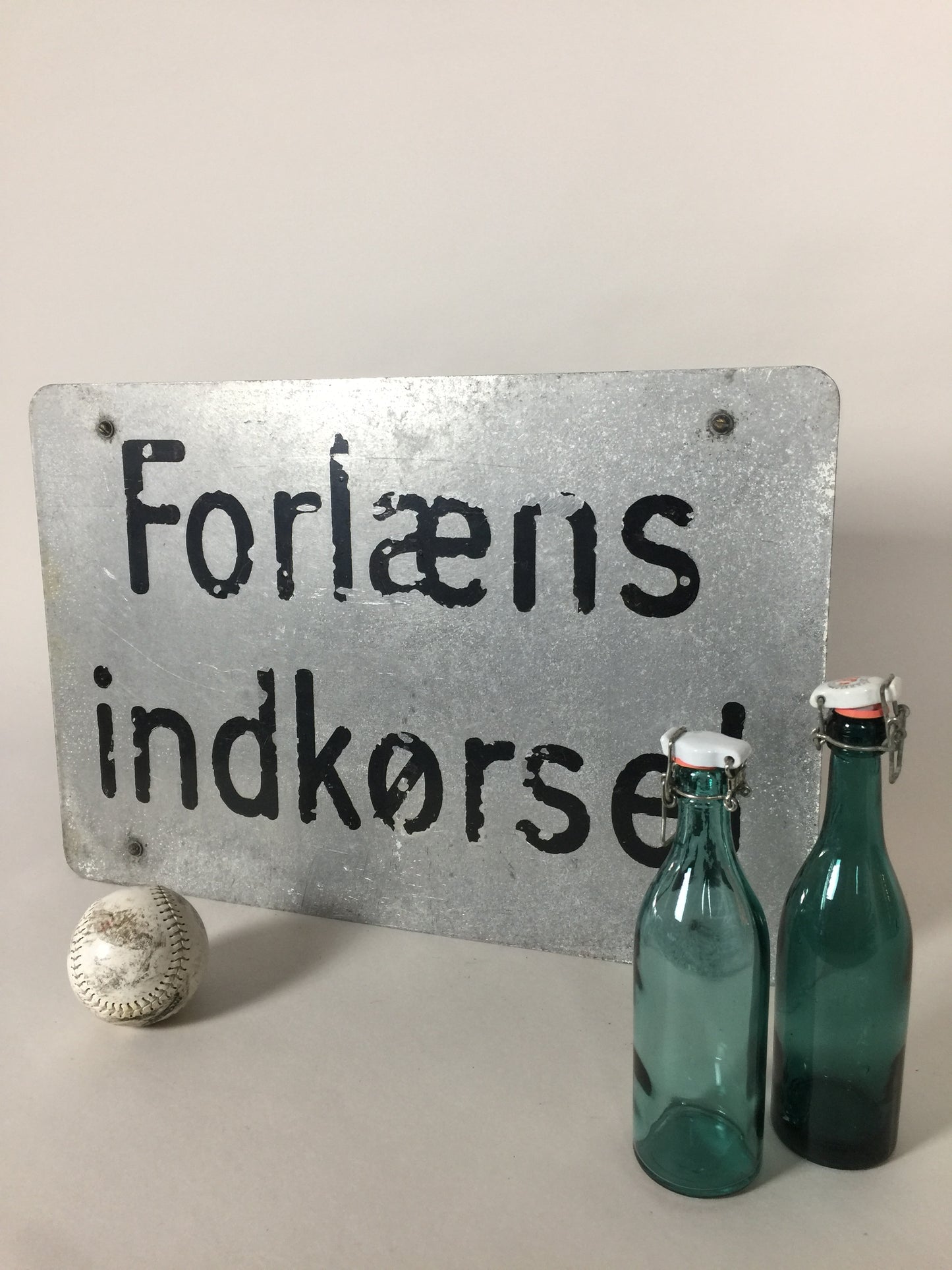 Roligt och grovt tecken