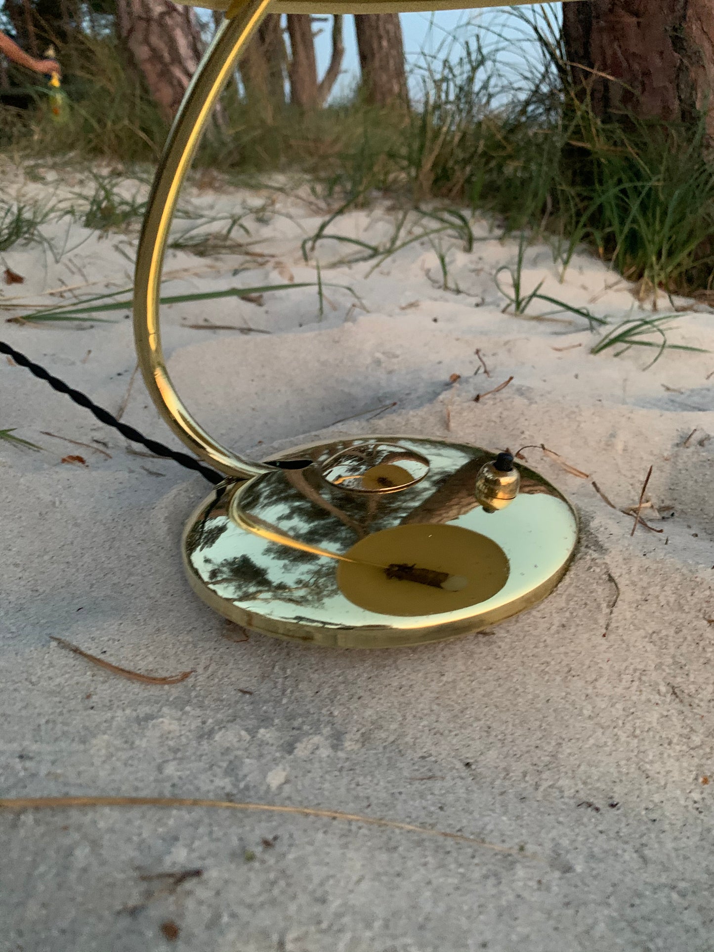 Vacker liten Helo i mässing med fin patina