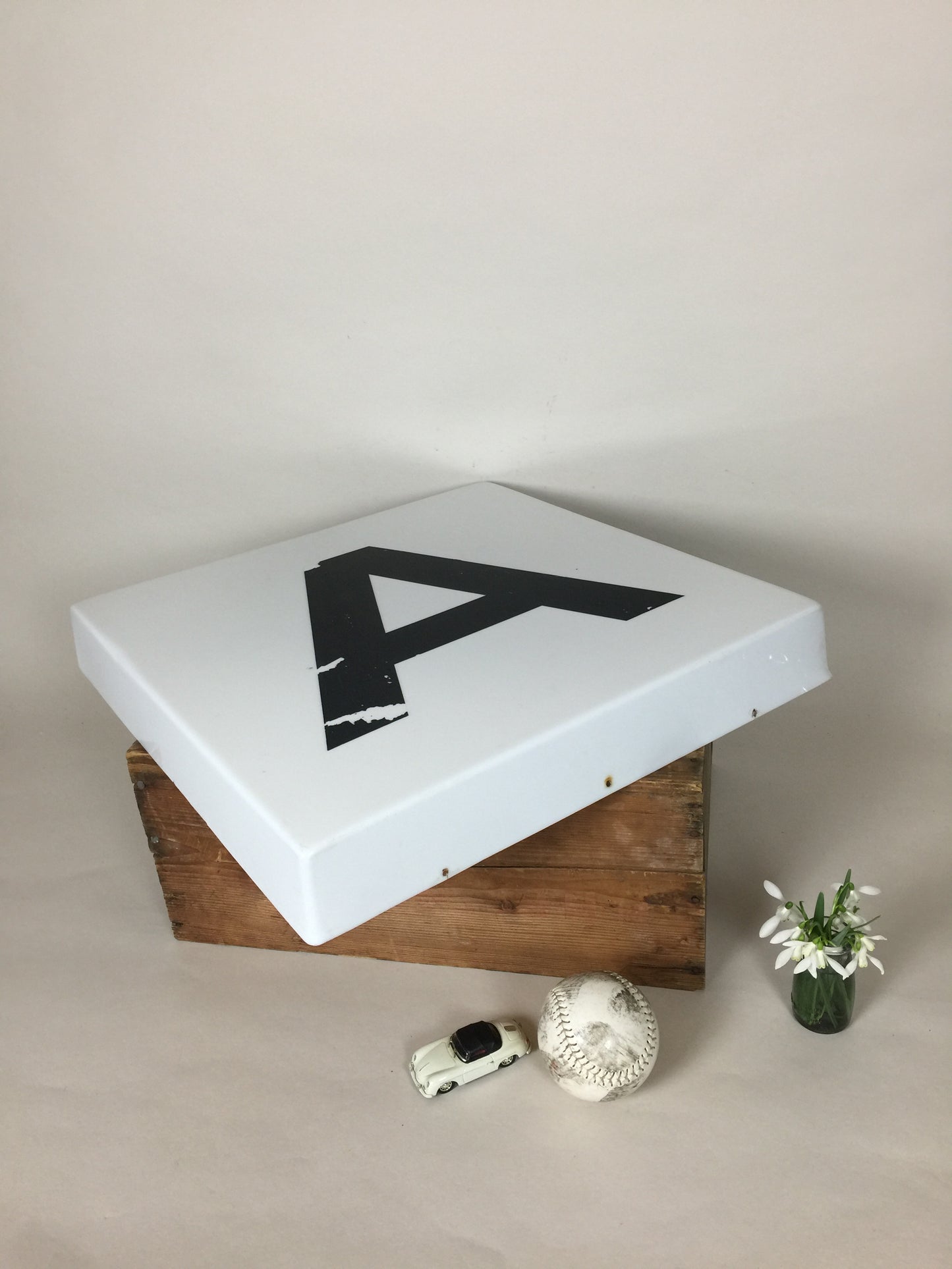 Fasadbrev från en mynttvätt på Amager
