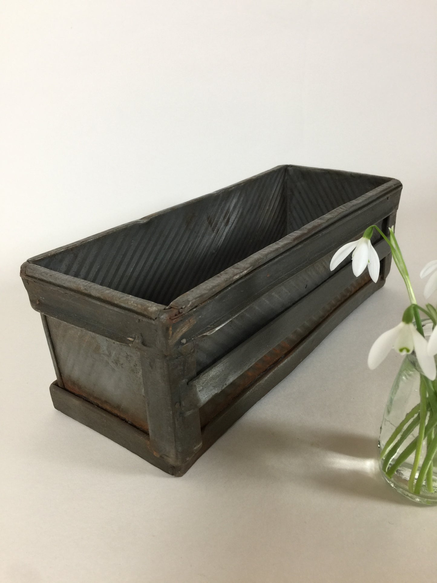 Rå och dekorativ "bakform"