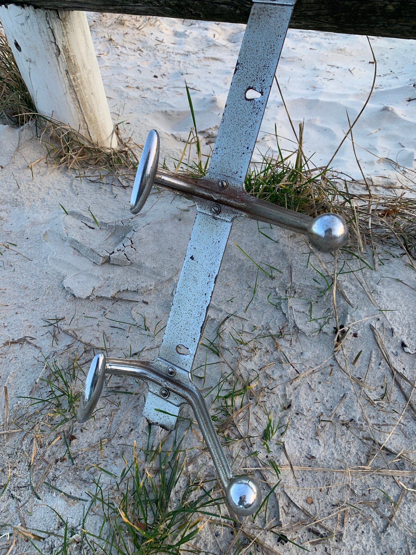 Fransk klädhängare i metall