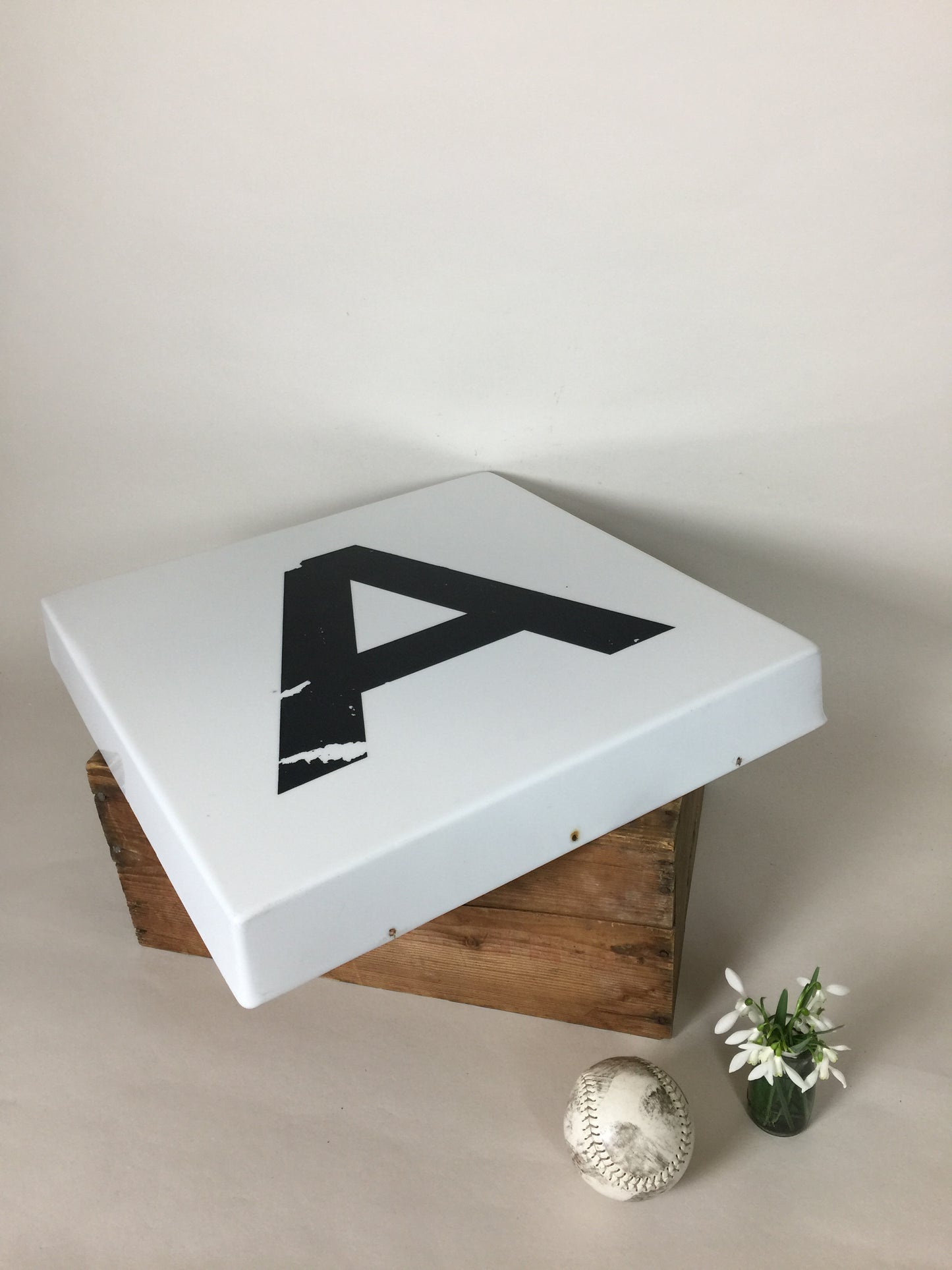 Fasadbrev från en mynttvätt på Amager