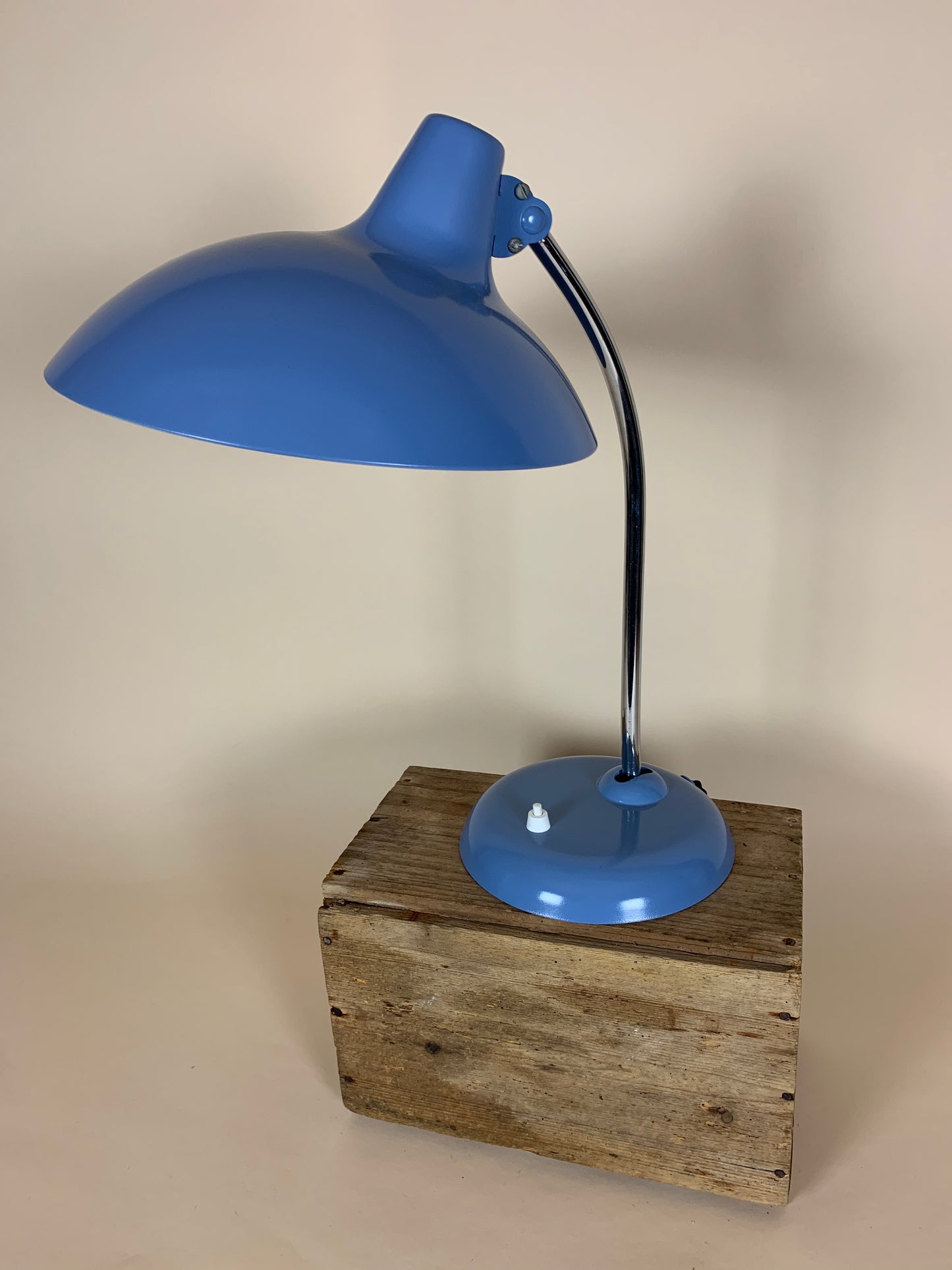 Kaiser Idell 6786 - Duva blå